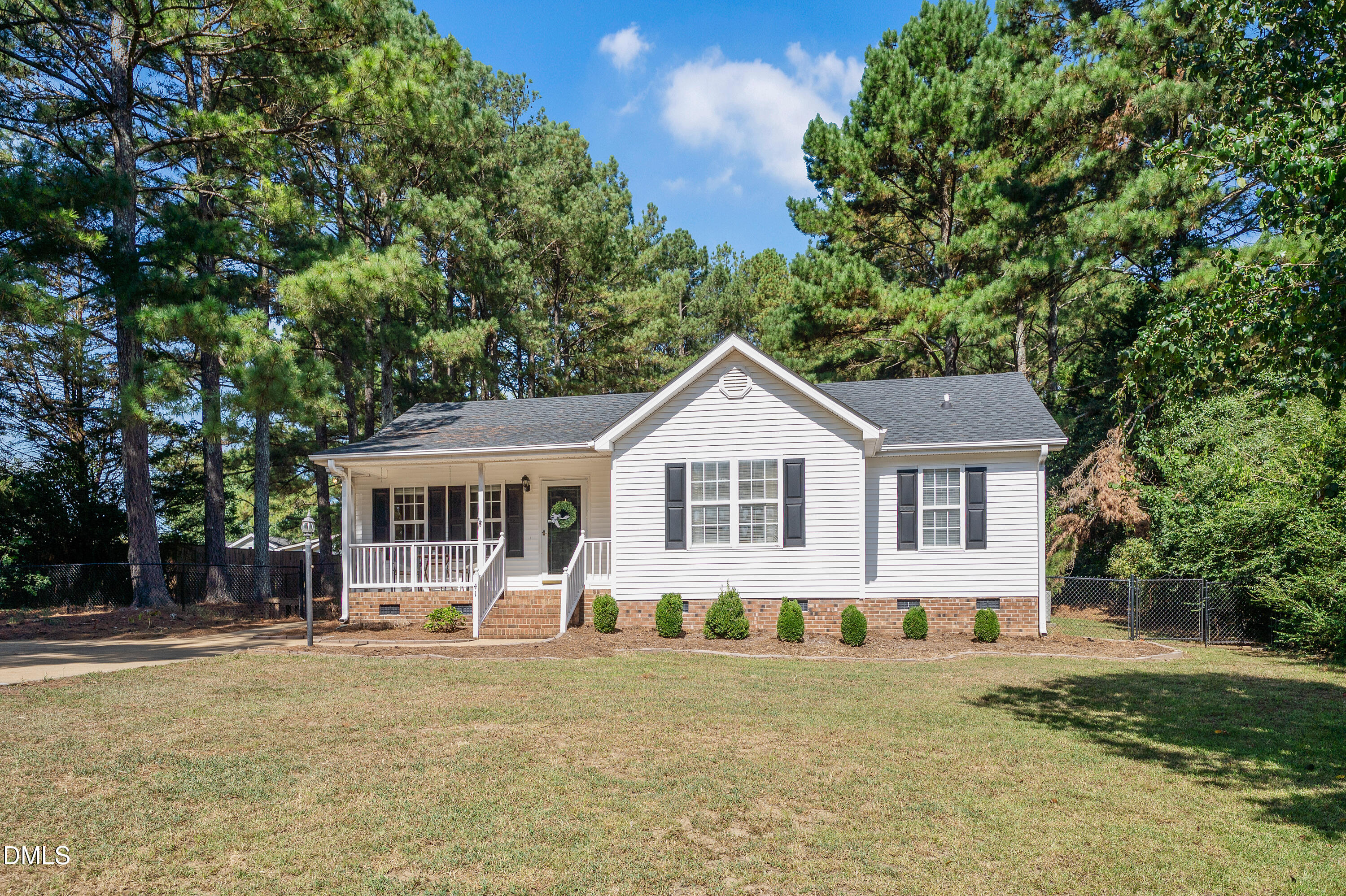 41 Starcroft Drive Property Photo 1