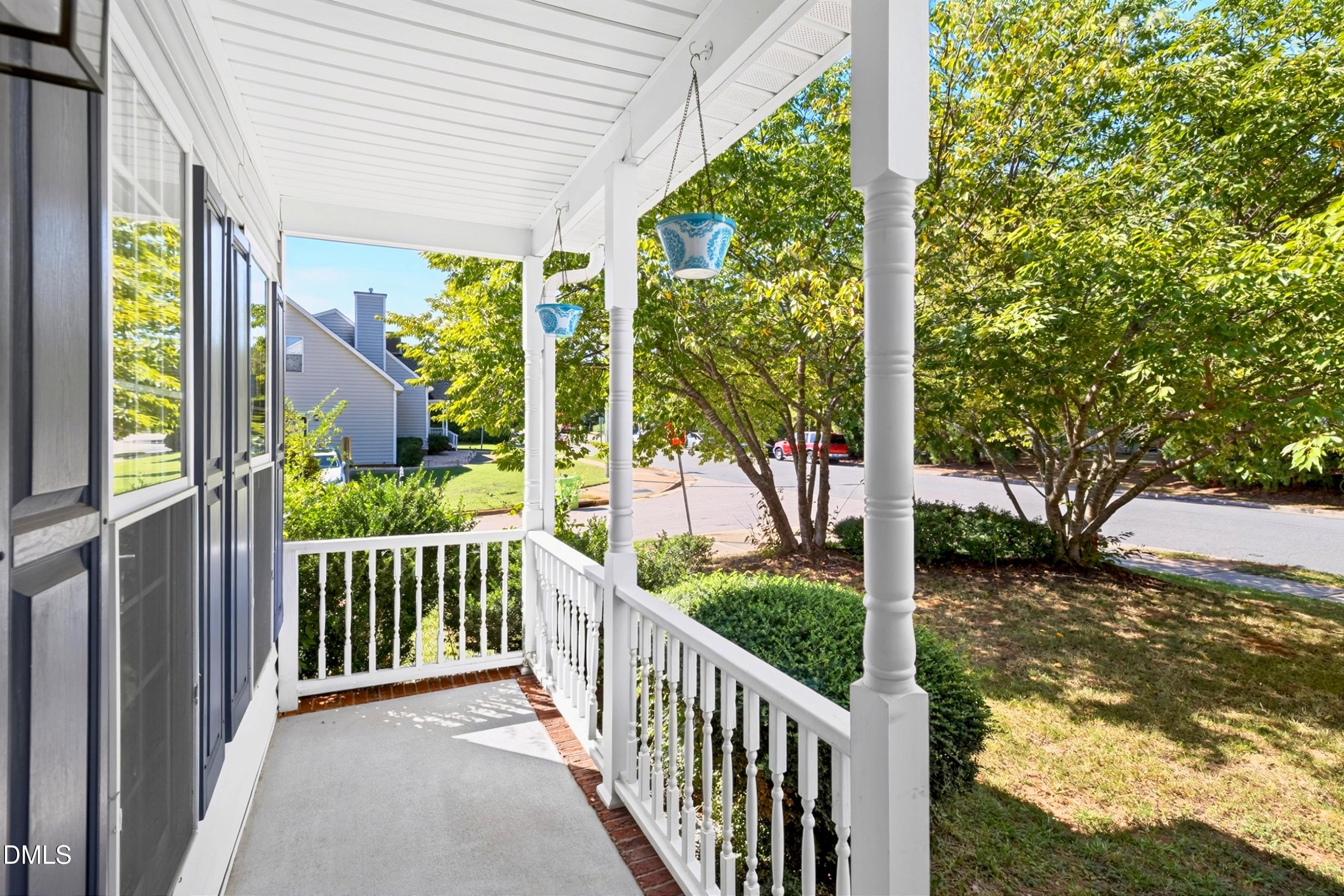 2633 Trailwood Hills Drive Property Photo 4