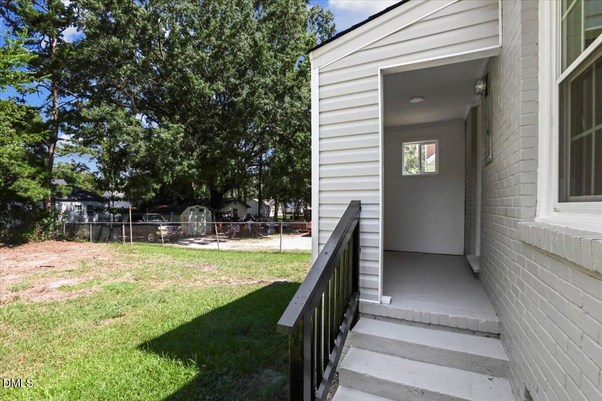 818 Long Avenue Property Photo 25