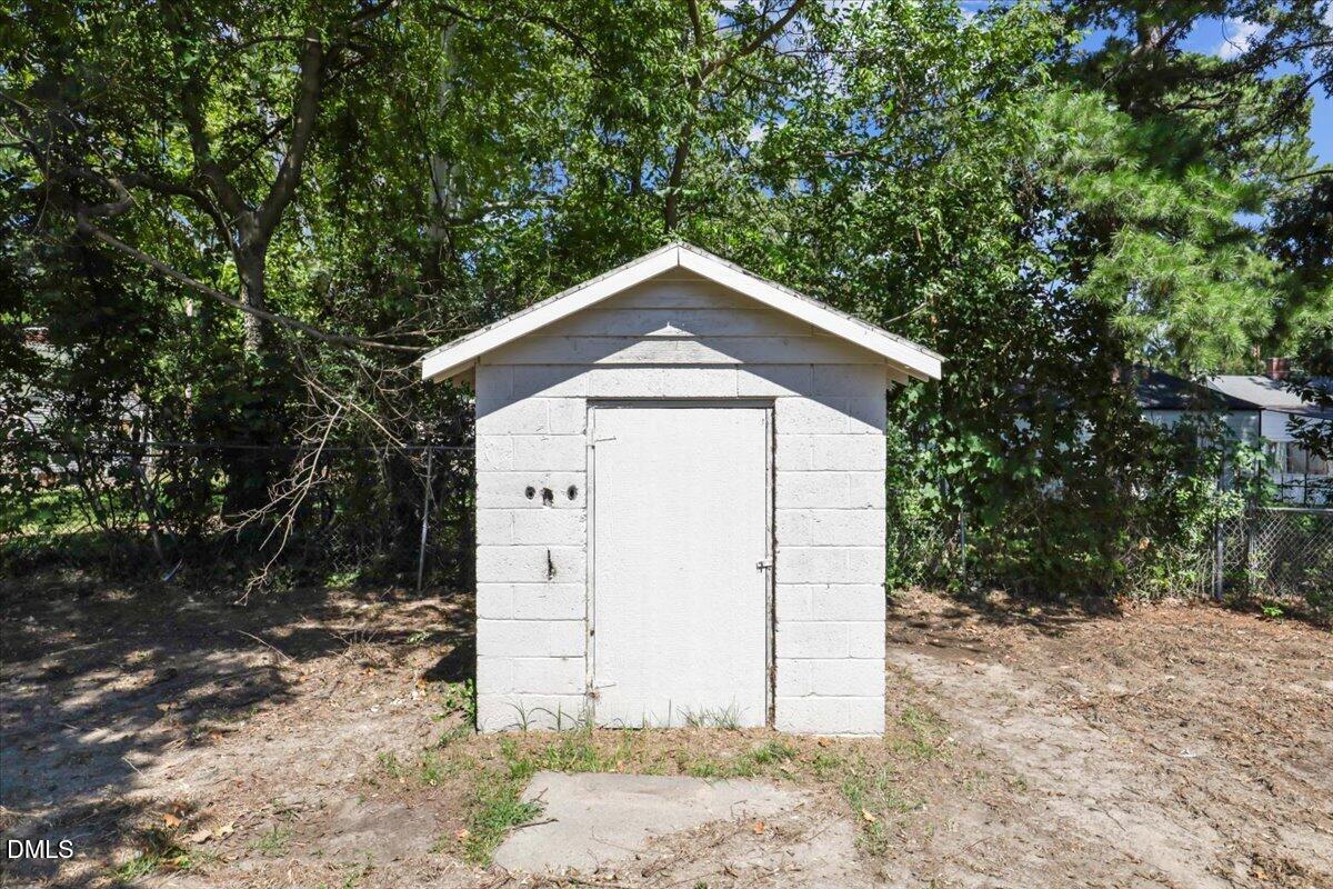 818 Long Avenue Property Photo 27