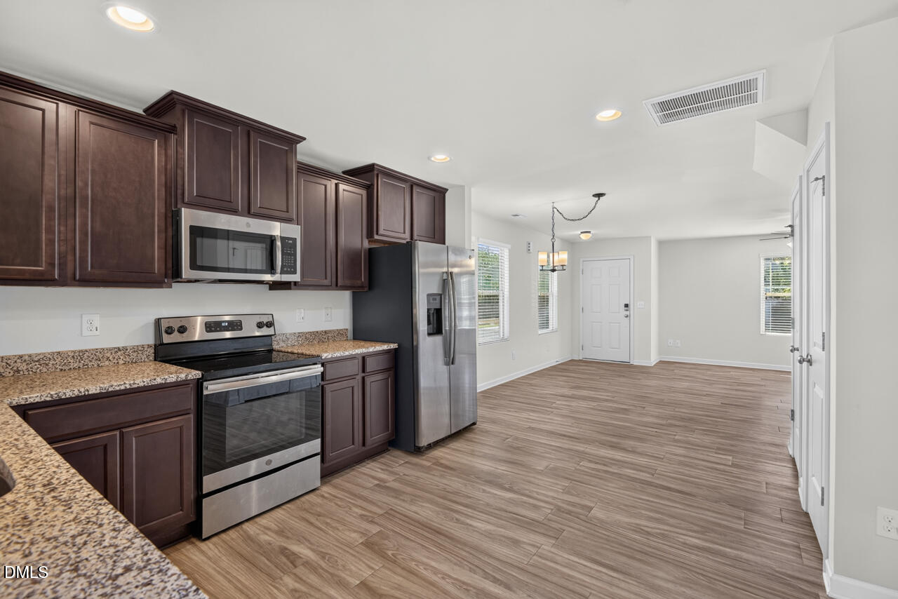 888 Saratoga Drive Property Photo 13