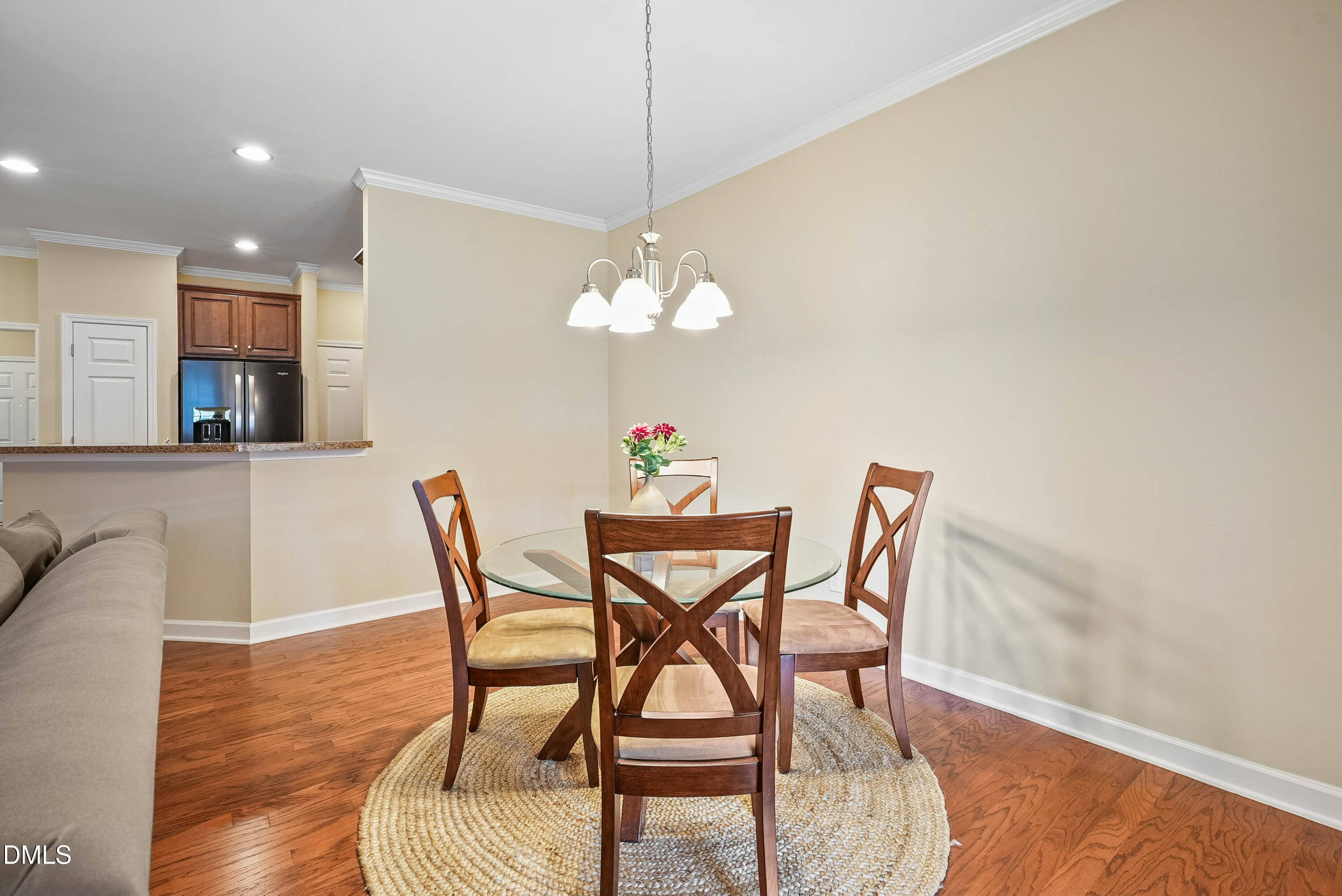 7237 Ladbrooke Street Property Photo 12