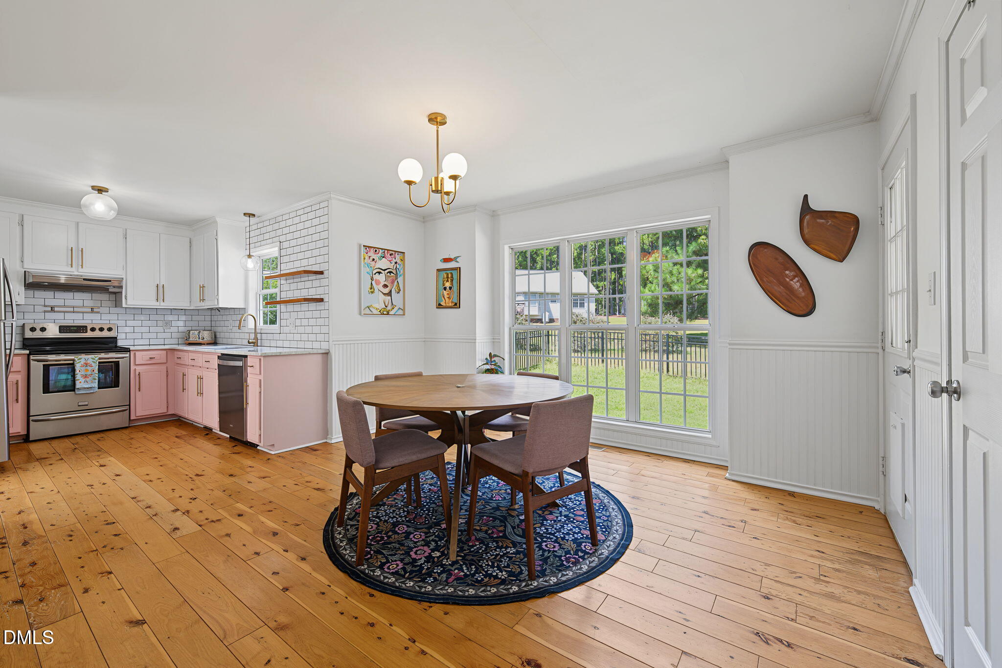 672 Southwick Avenue Property Photo 13