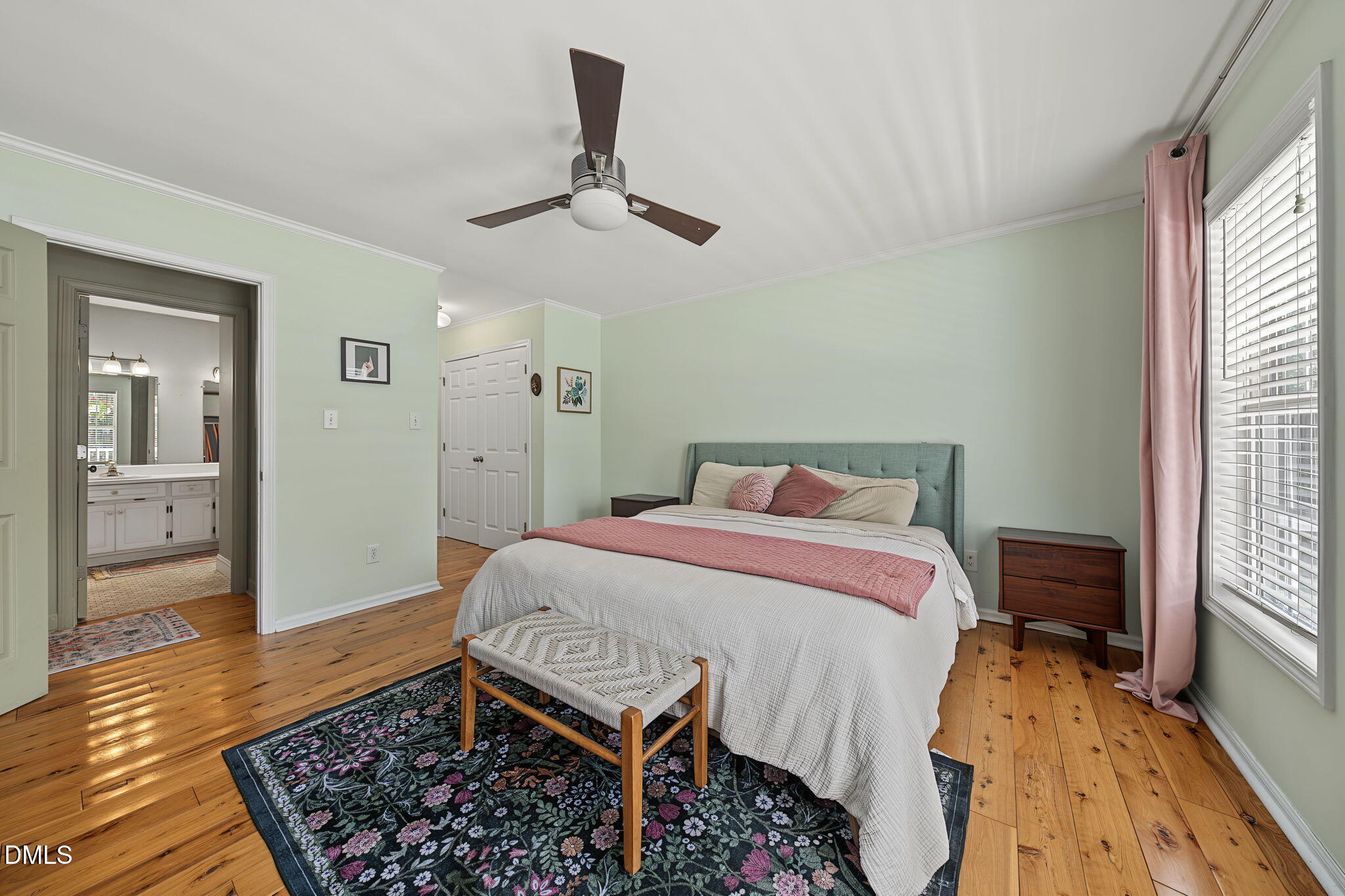 672 Southwick Avenue Property Photo 23