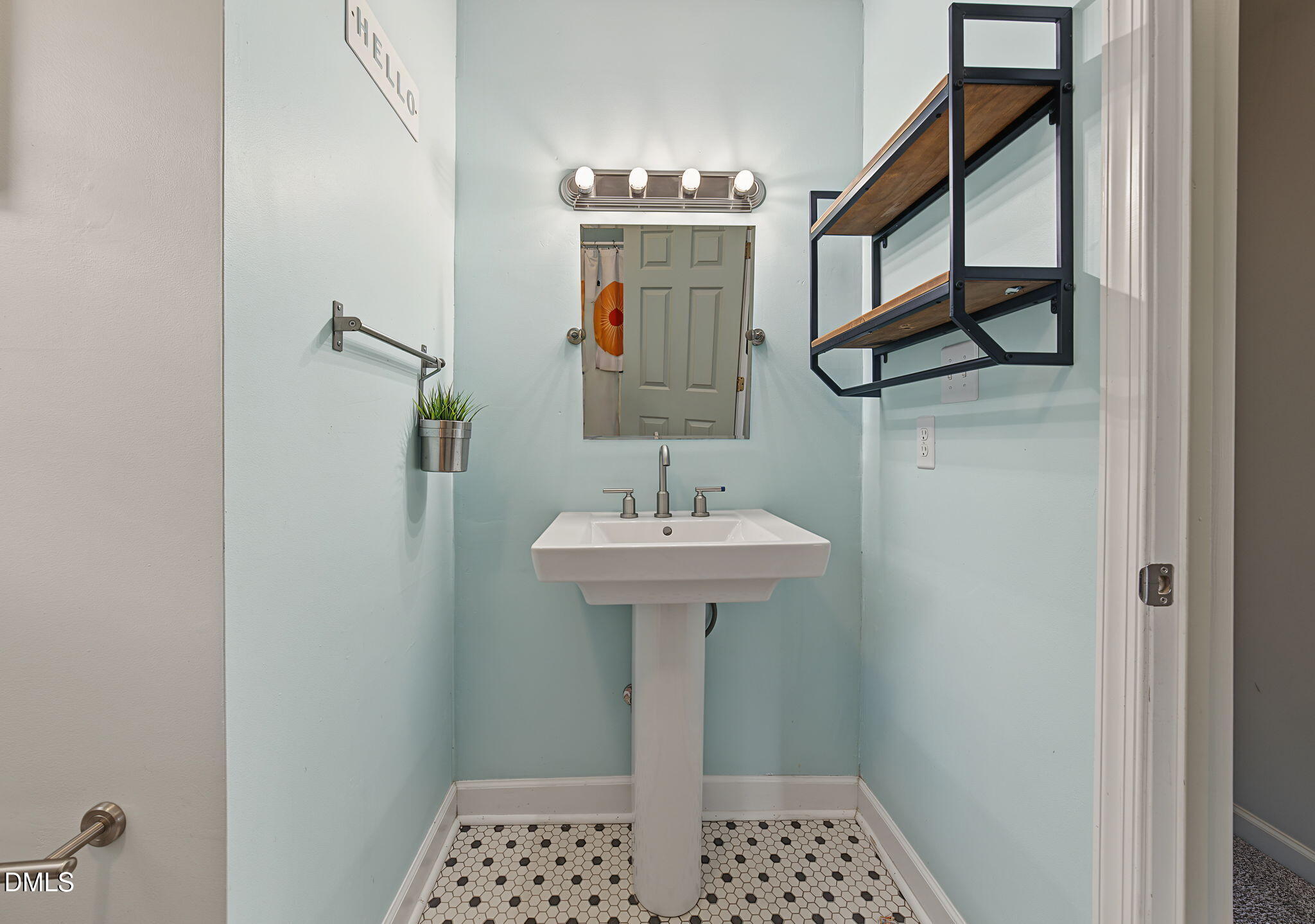 672 Southwick Avenue Property Photo 31