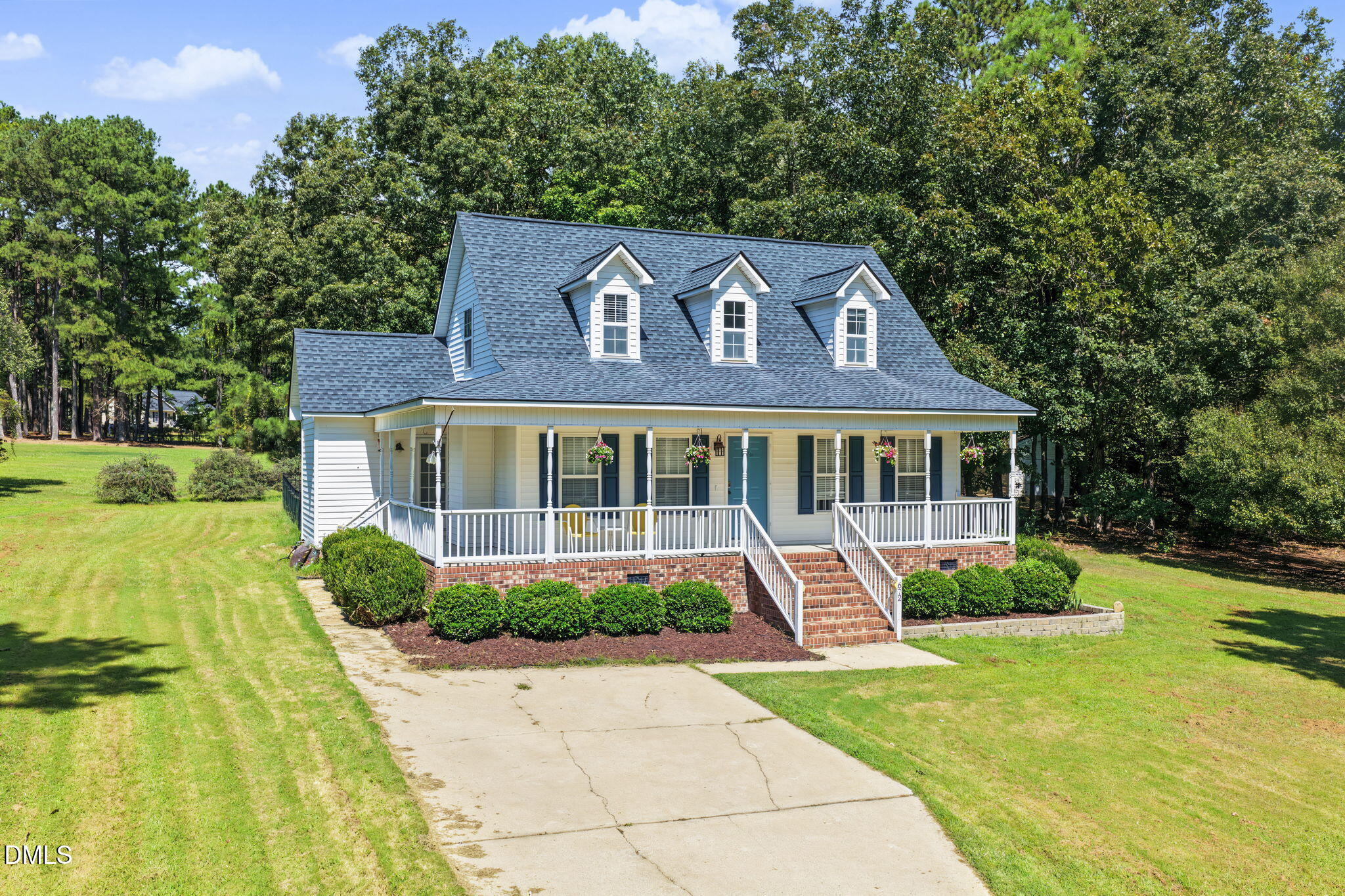 672 Southwick Avenue Property Photo 41