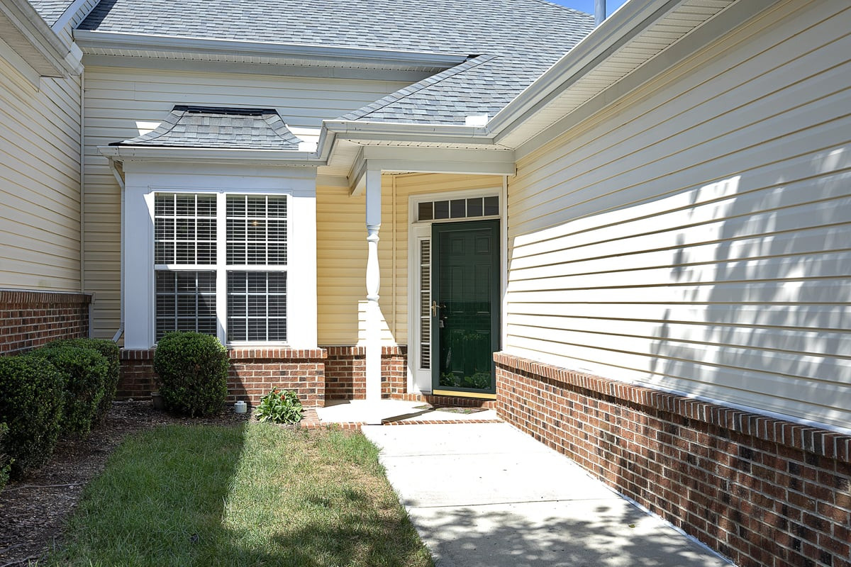 113 Uplands Creek Drive Property Photo 4