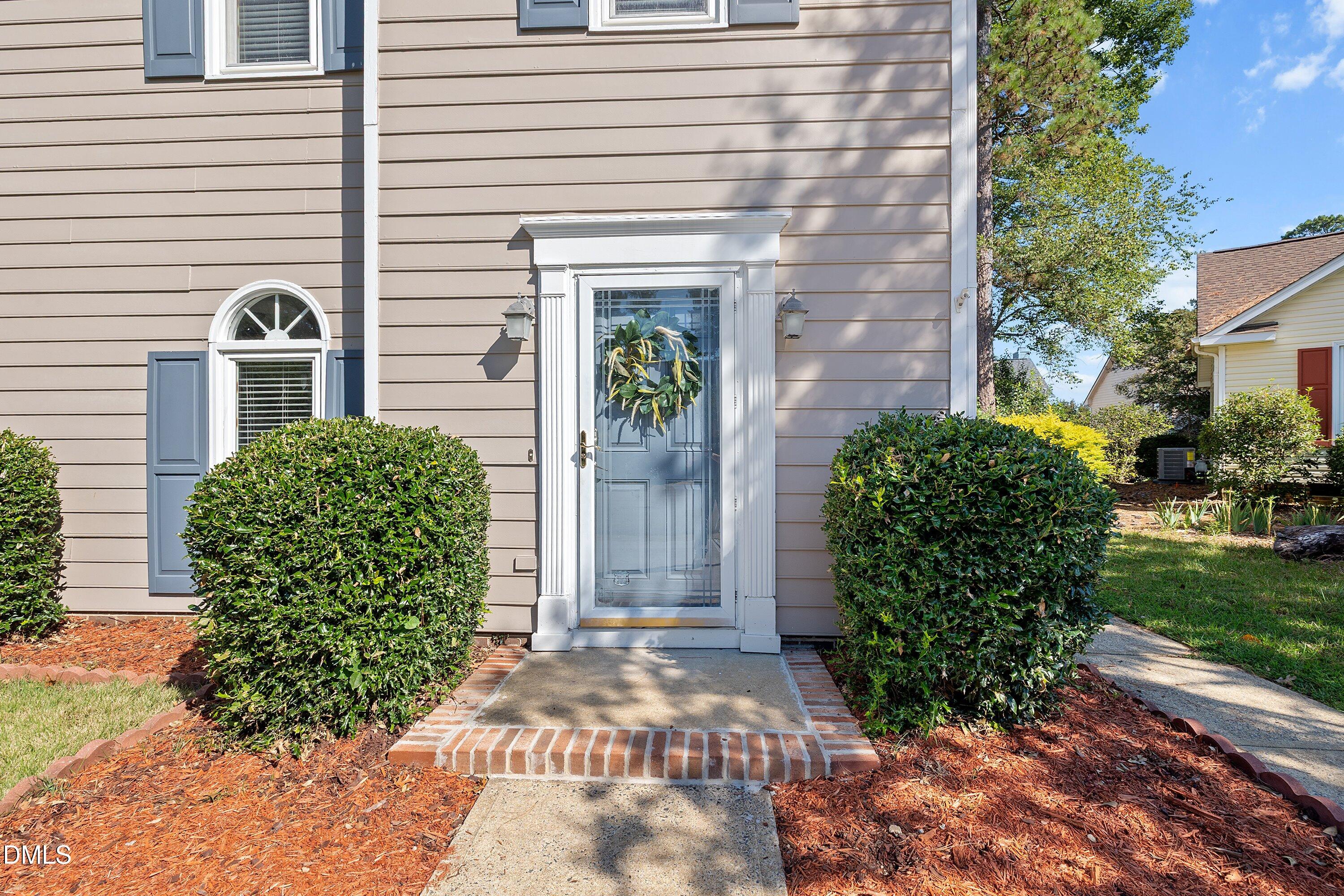 109 Romaine Court Property Photo 3