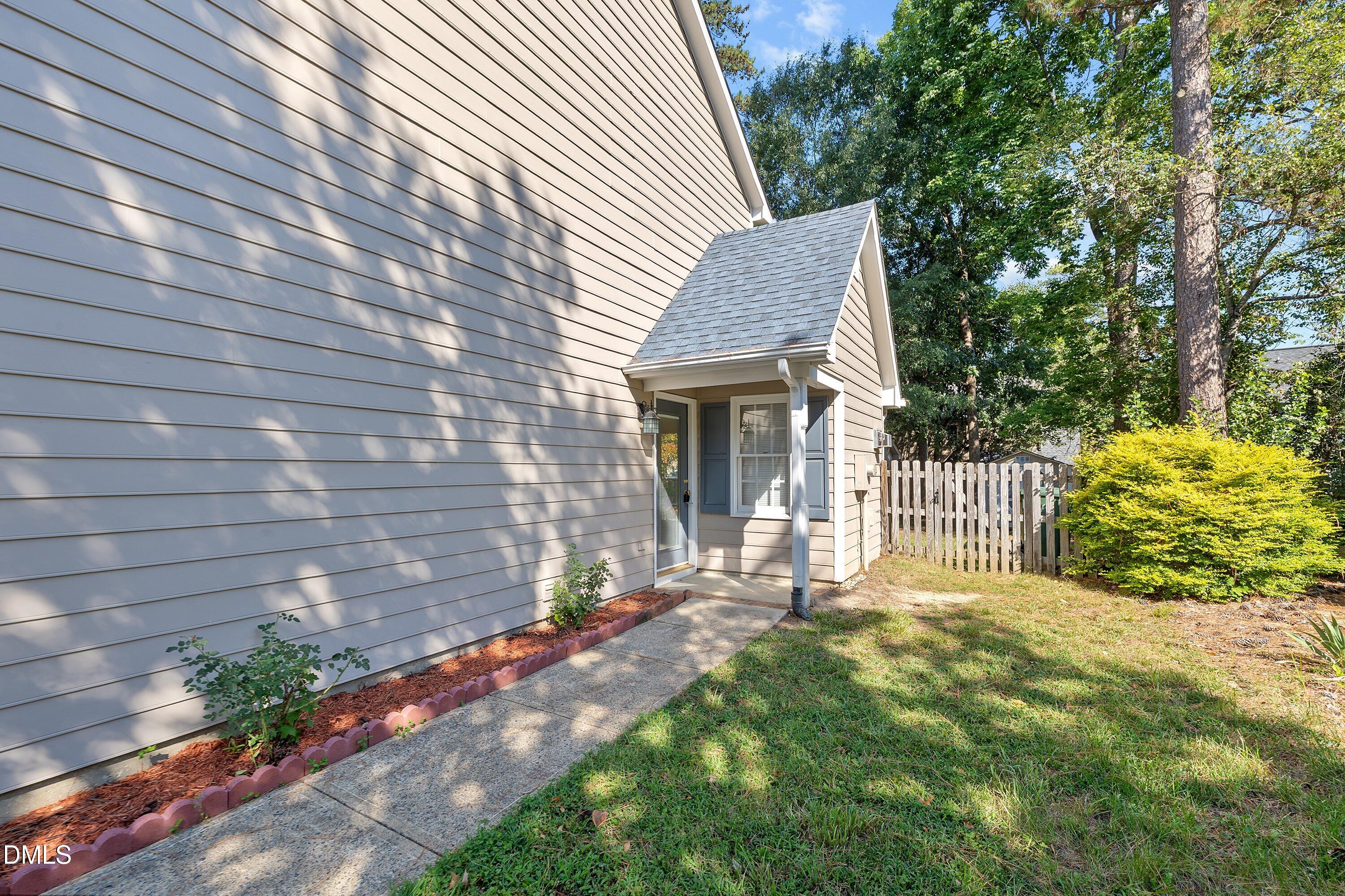 109 Romaine Court Property Photo 33