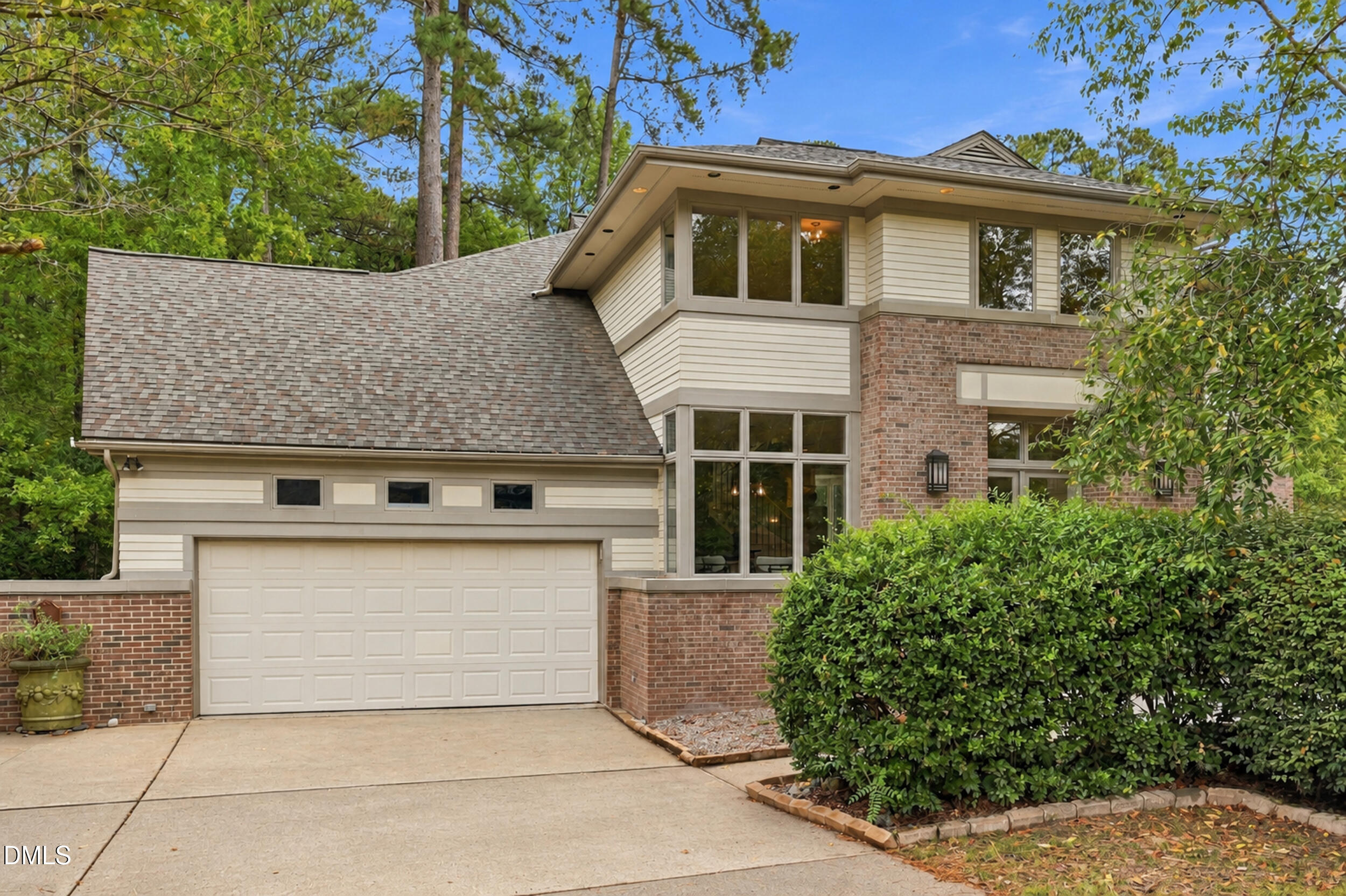 106 Wheatsbury Drive Property Photo 1