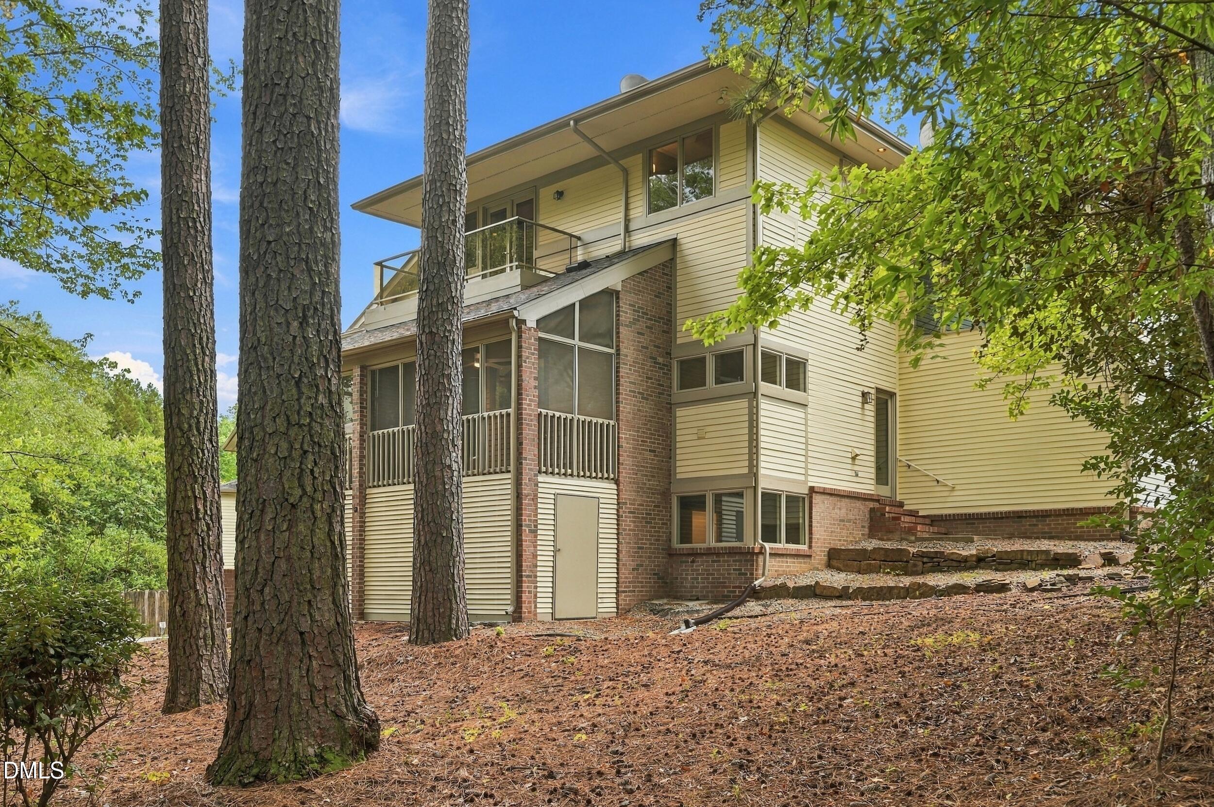 106 Wheatsbury Drive Property Photo 3