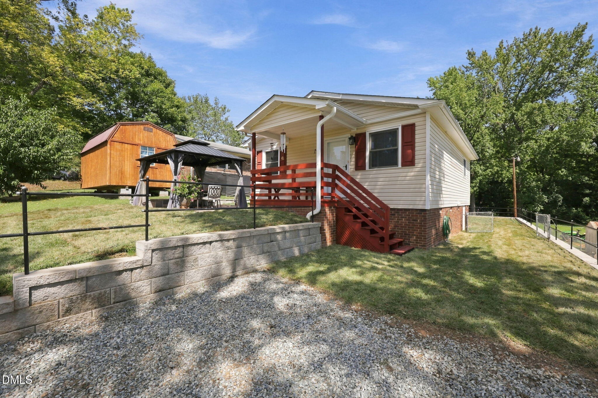 1930 Wood Avenue Property Photo 1