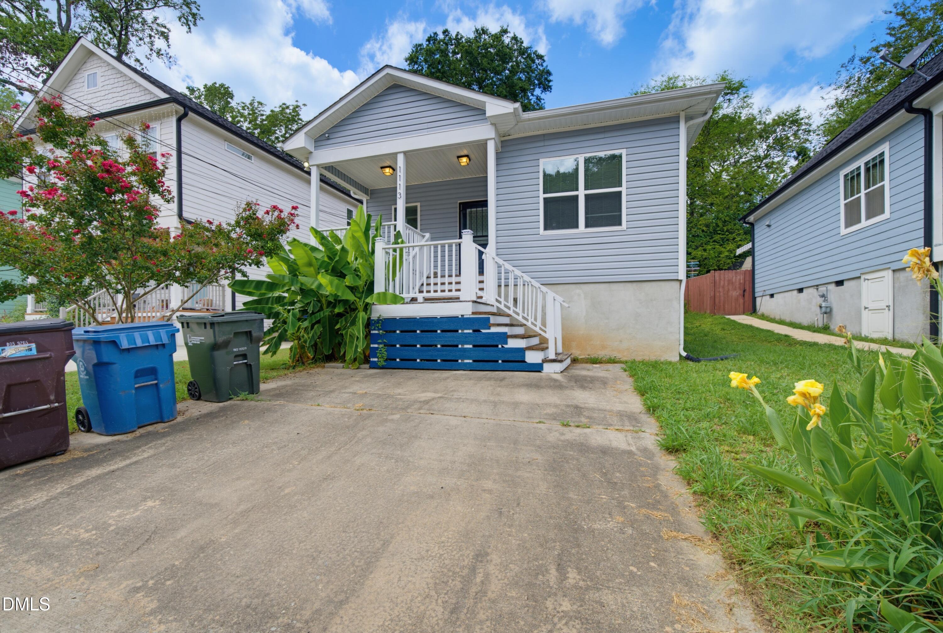 1113 Spruce Street Property Photo 4