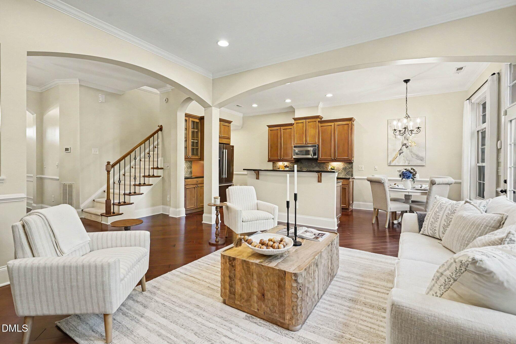 404 Travertine Drive Property Photo 10
