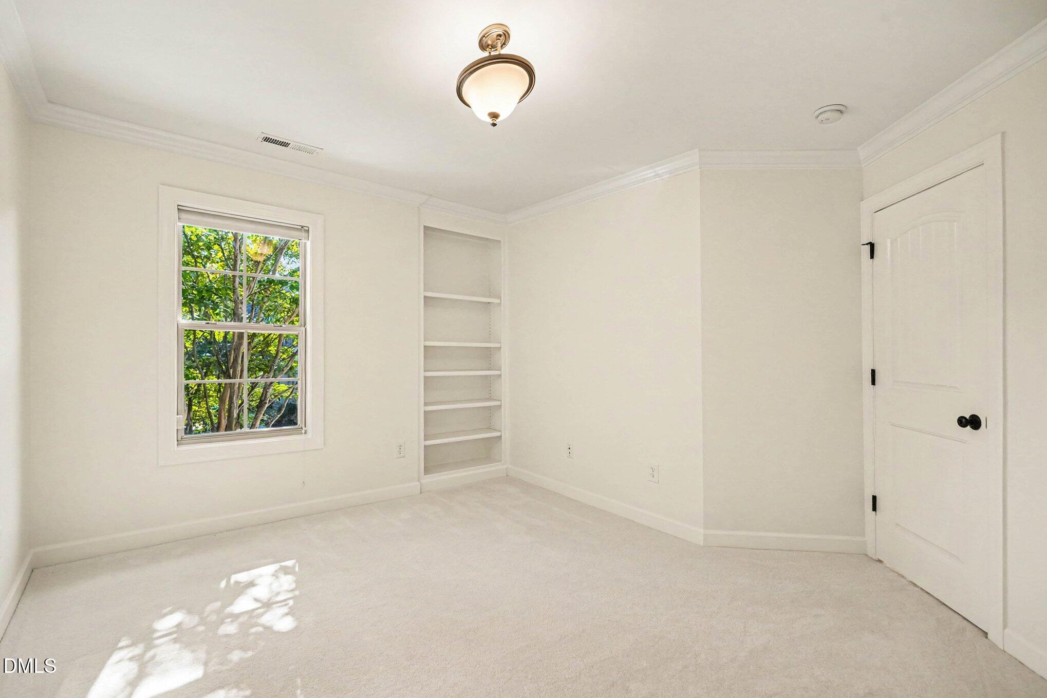 404 Travertine Drive Property Photo 22