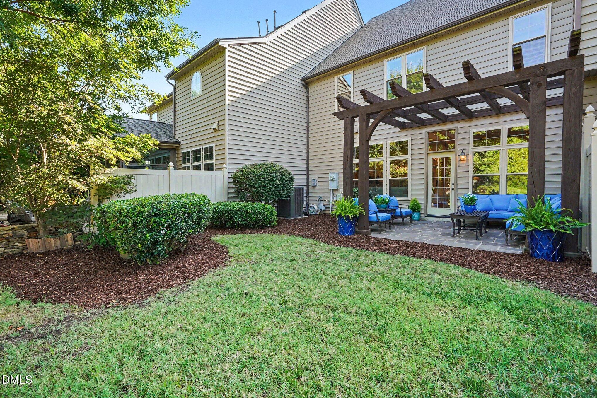 404 Travertine Drive Property Photo 28
