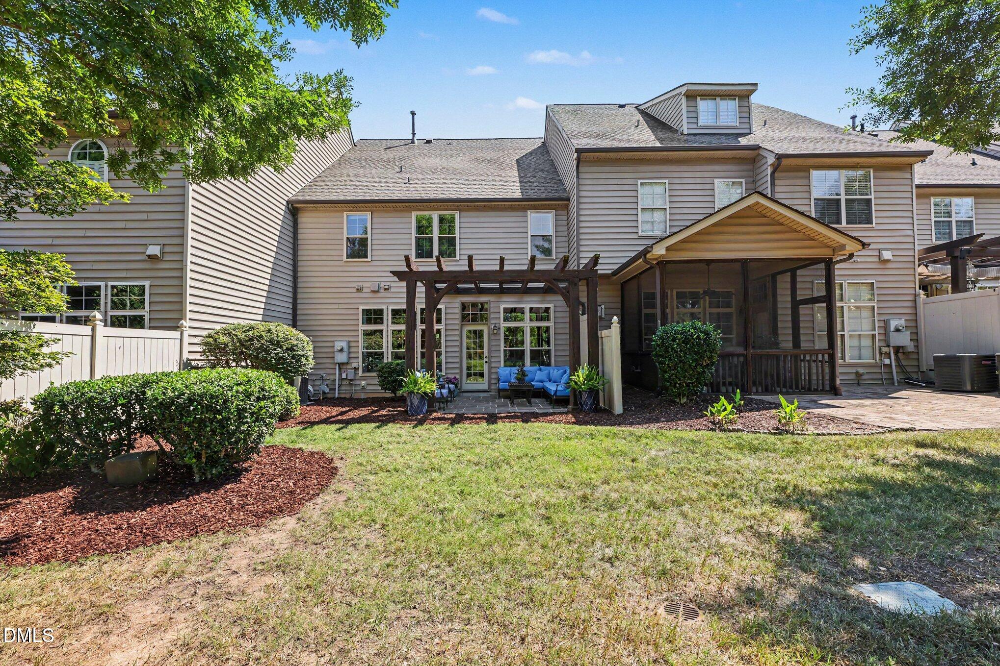 404 Travertine Drive Property Photo 30