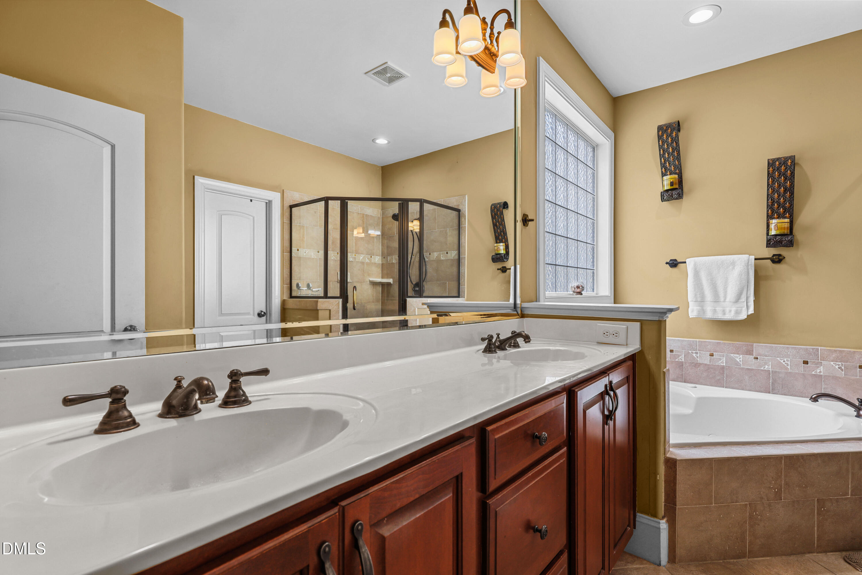 1412 Savannah Oaks Way Property Photo 24