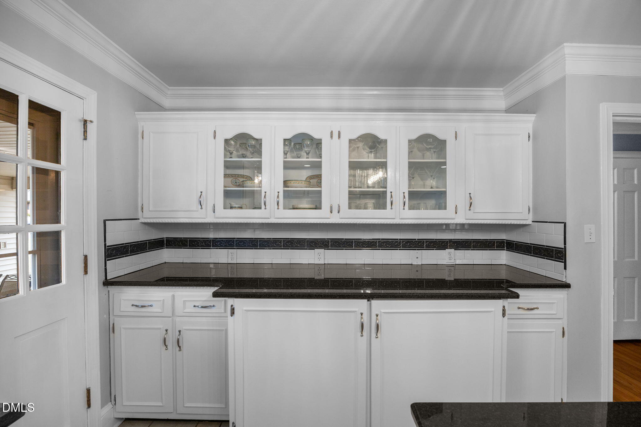 301 Jones Street Property Photo 15