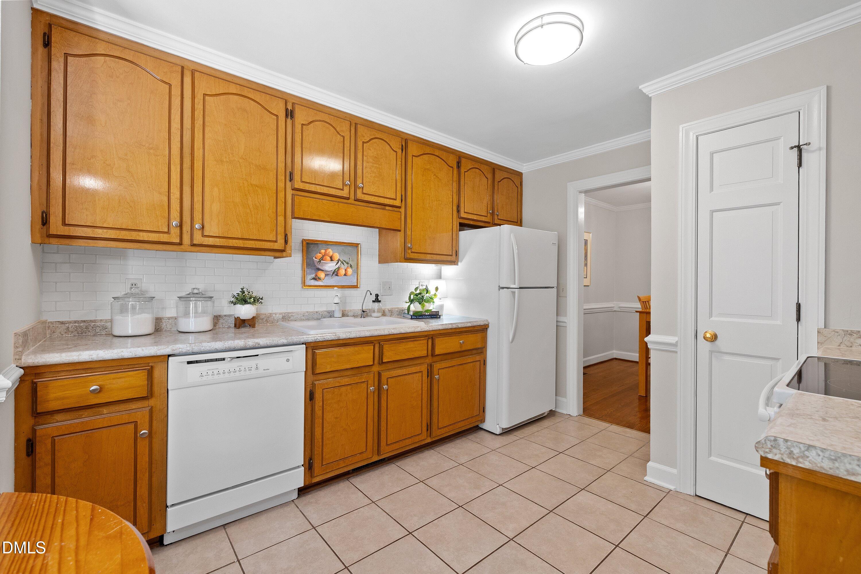 129 Hedgerow Court Property Photo 7