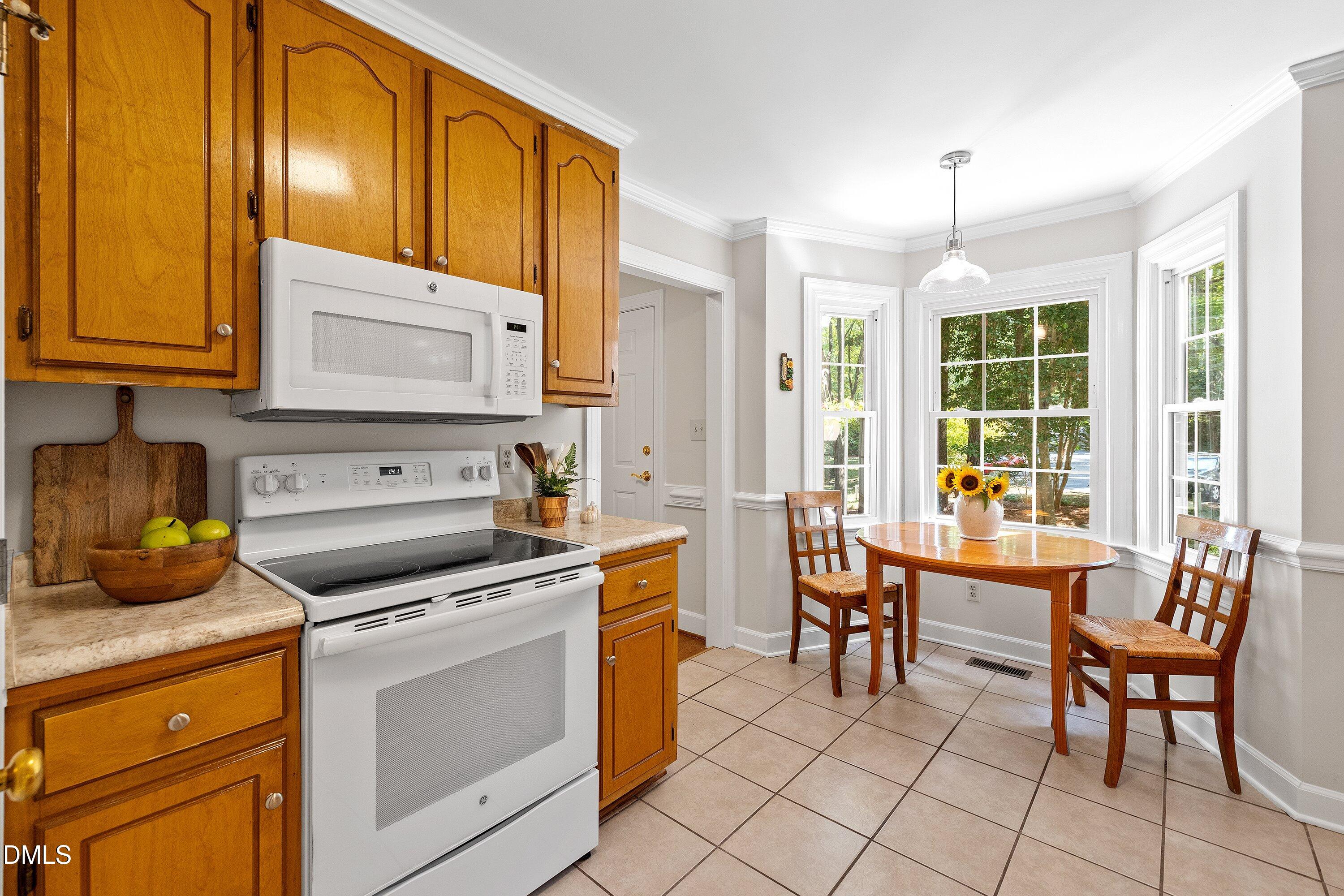 129 Hedgerow Court Property Photo 8