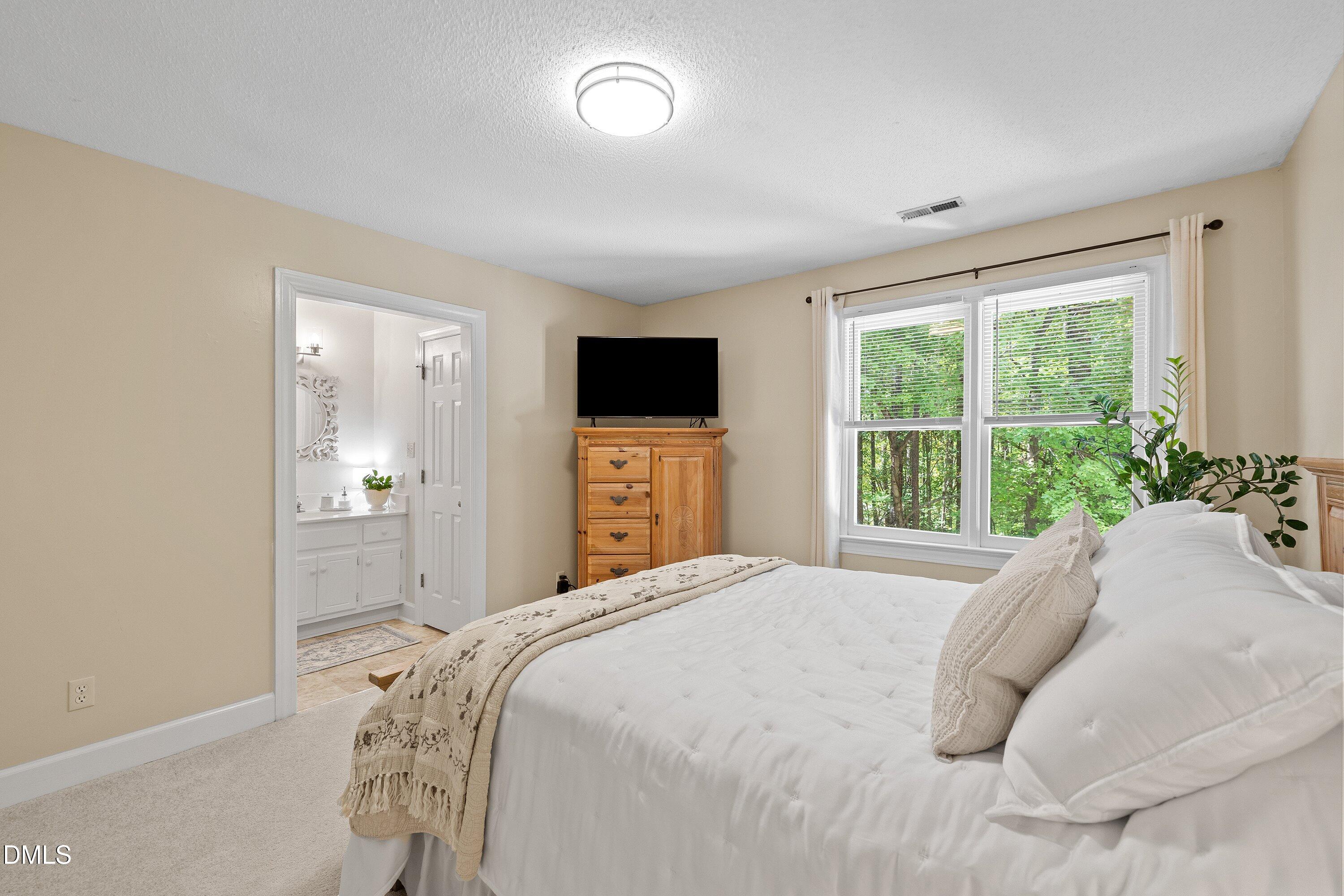 129 Hedgerow Court Property Photo 22