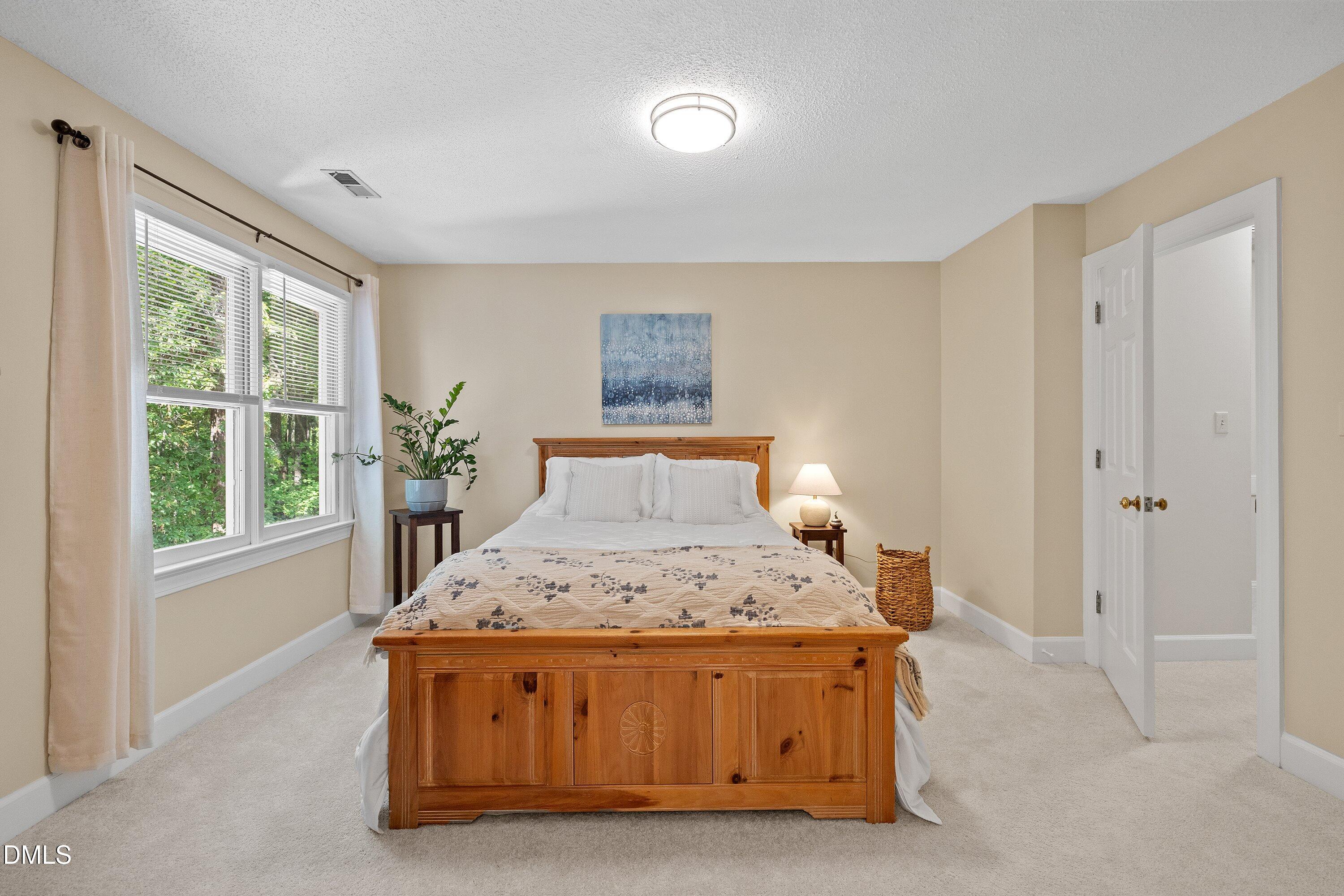 129 Hedgerow Court Property Photo 24