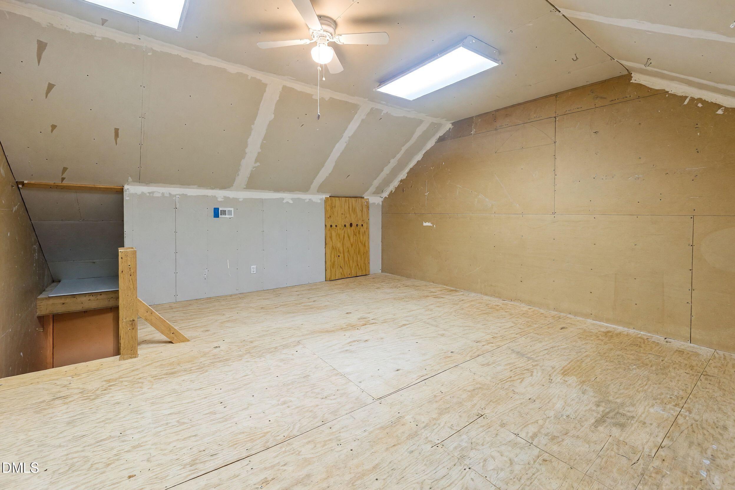 129 Hedgerow Court Property Photo 34