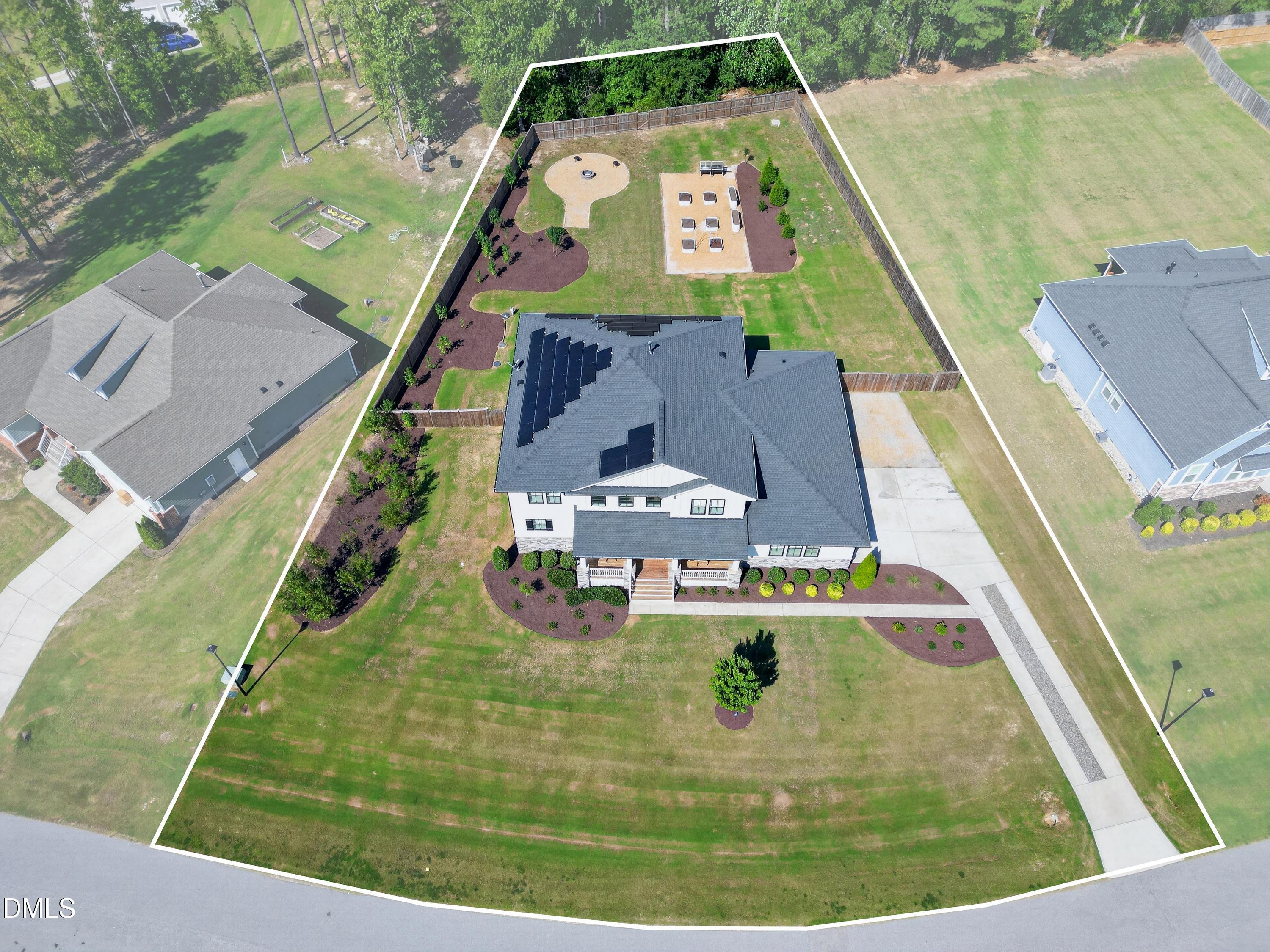 4316 Mosaic Court Property Photo 2