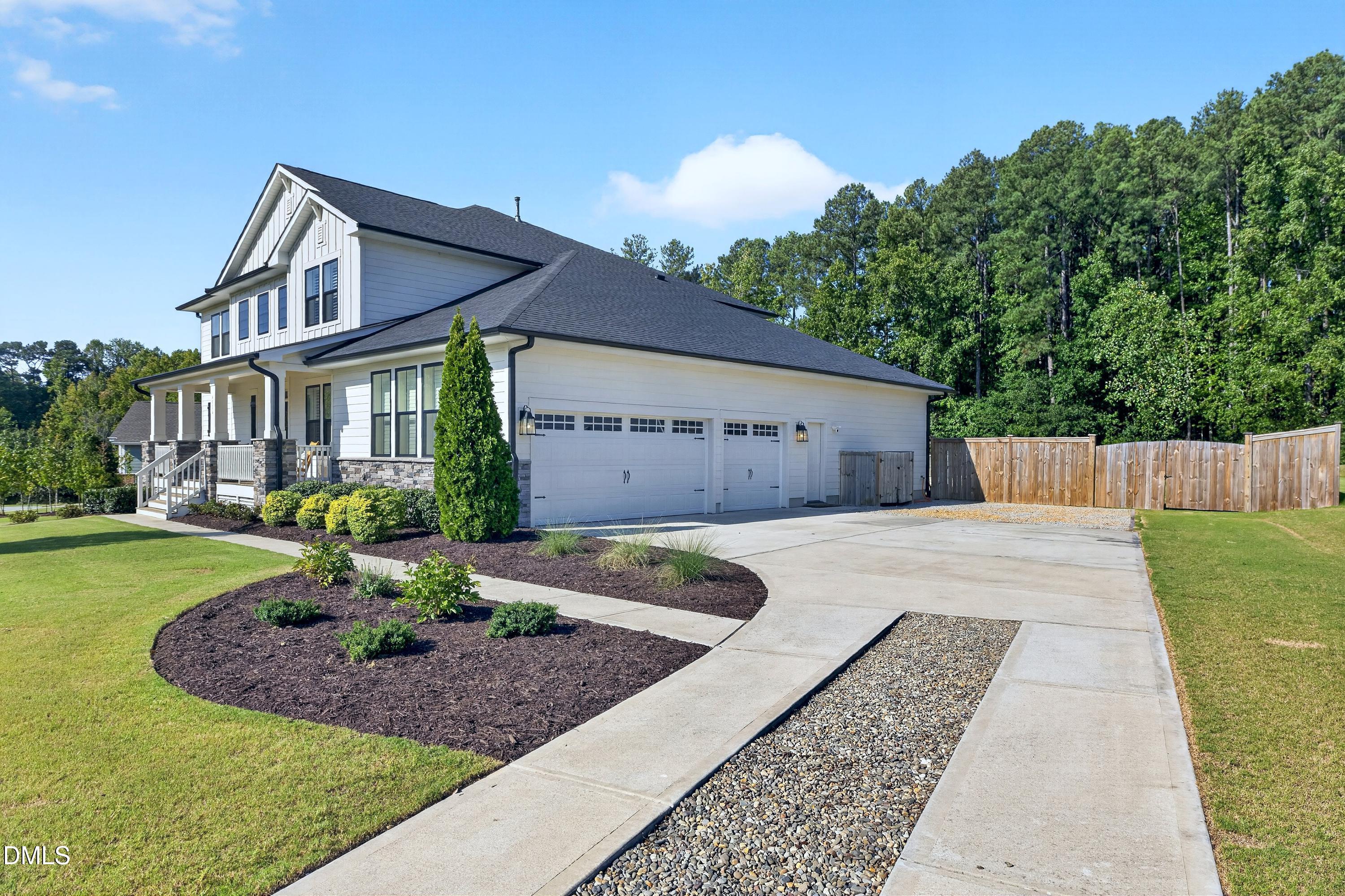 4316 Mosaic Court Property Photo 3