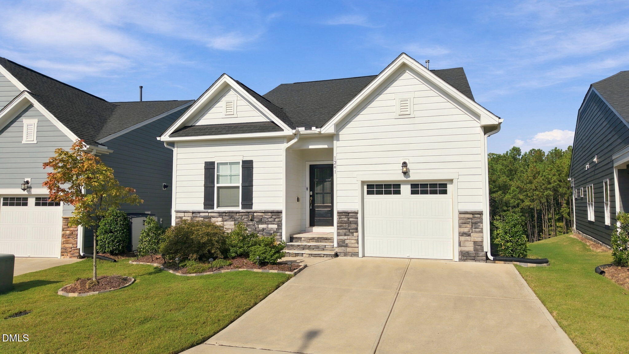 1241 White Flint Circle Property Photo 2