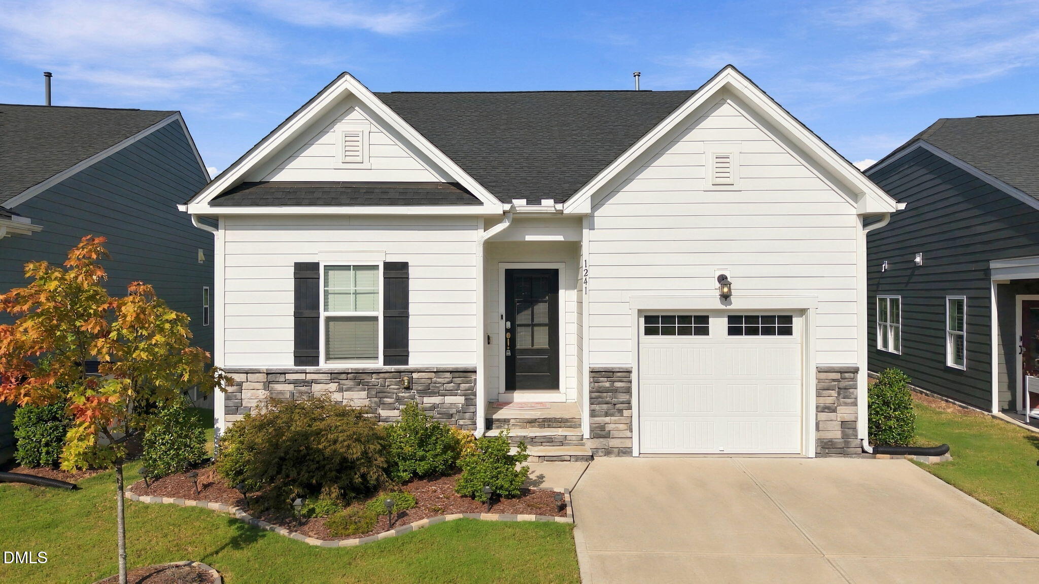 1241 White Flint Circle Property Photo 4
