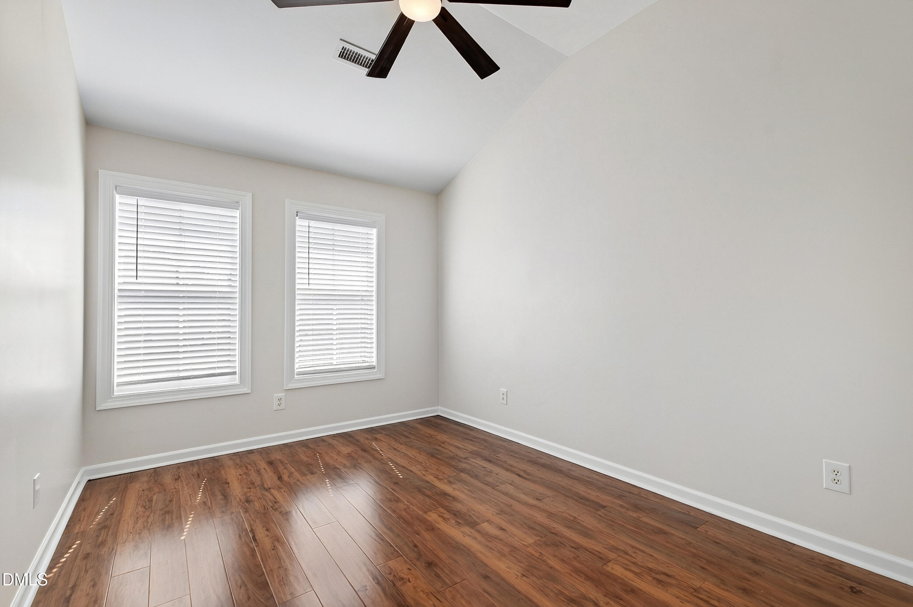 3023 Imperial Oaks Drive Property Photo 32