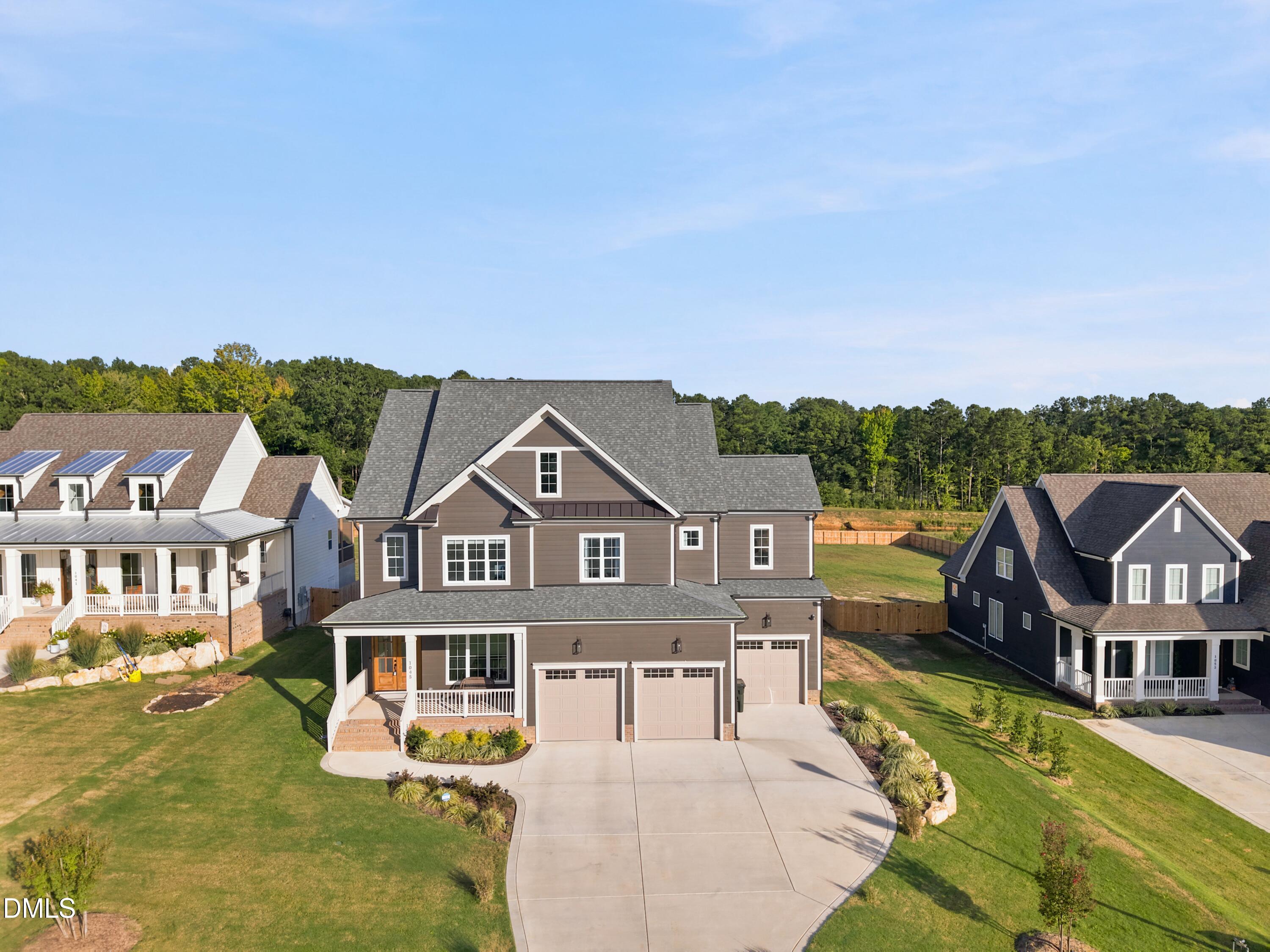 1045 Azalea Garden Circle Property Photo 2