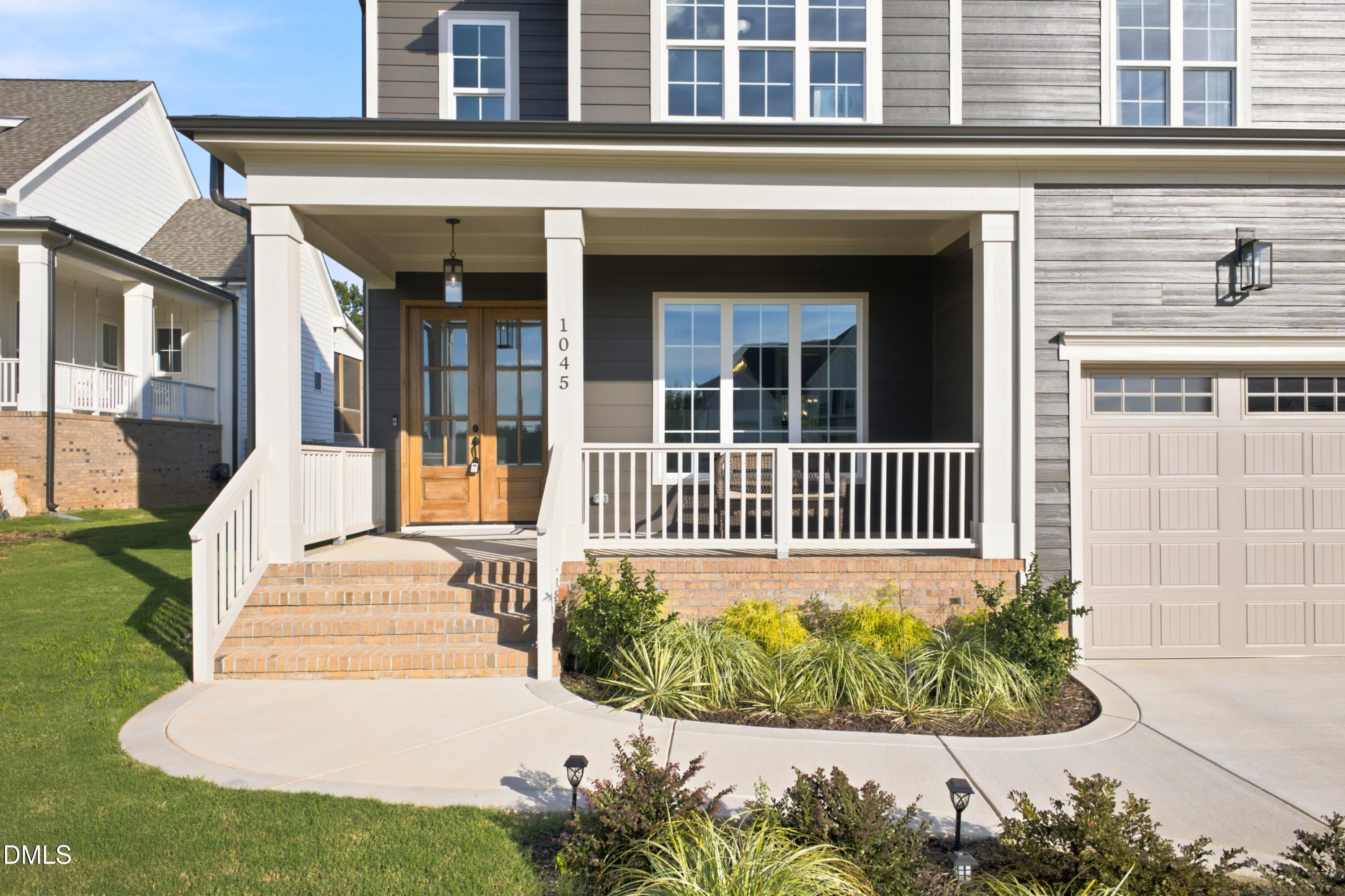1045 Azalea Garden Circle Property Photo 4