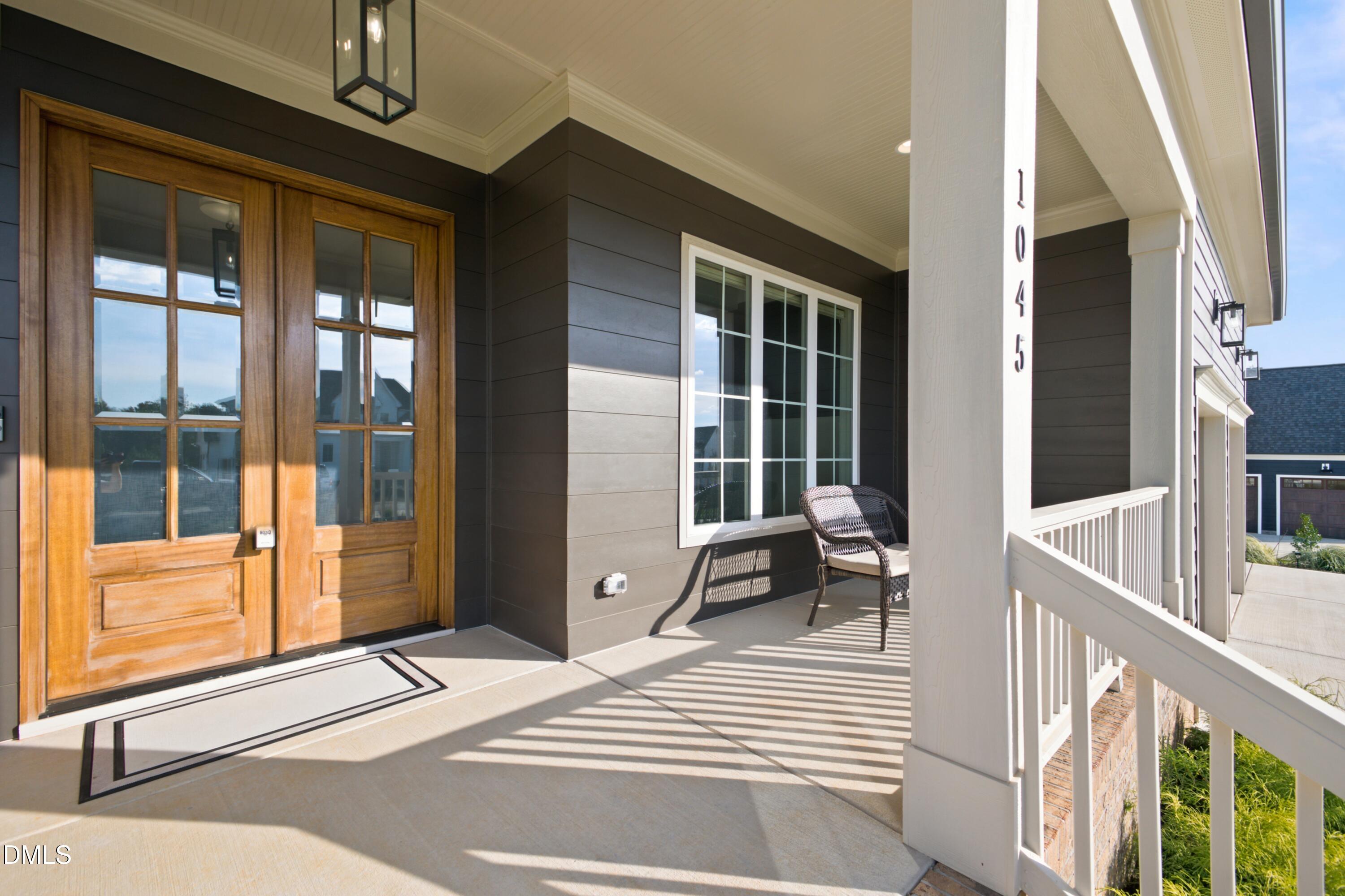 1045 Azalea Garden Circle Property Photo 5