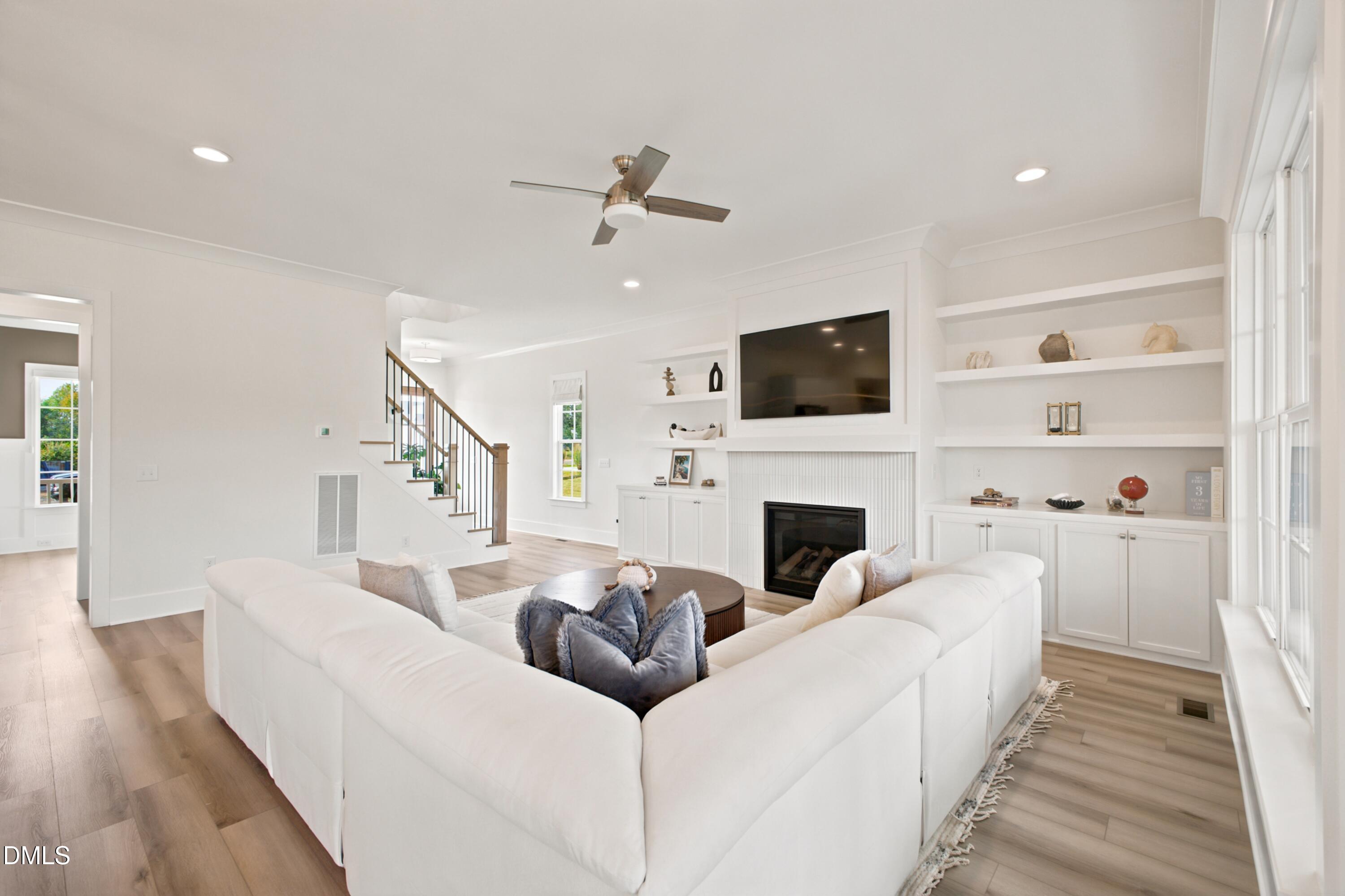 1045 Azalea Garden Circle Property Photo 14