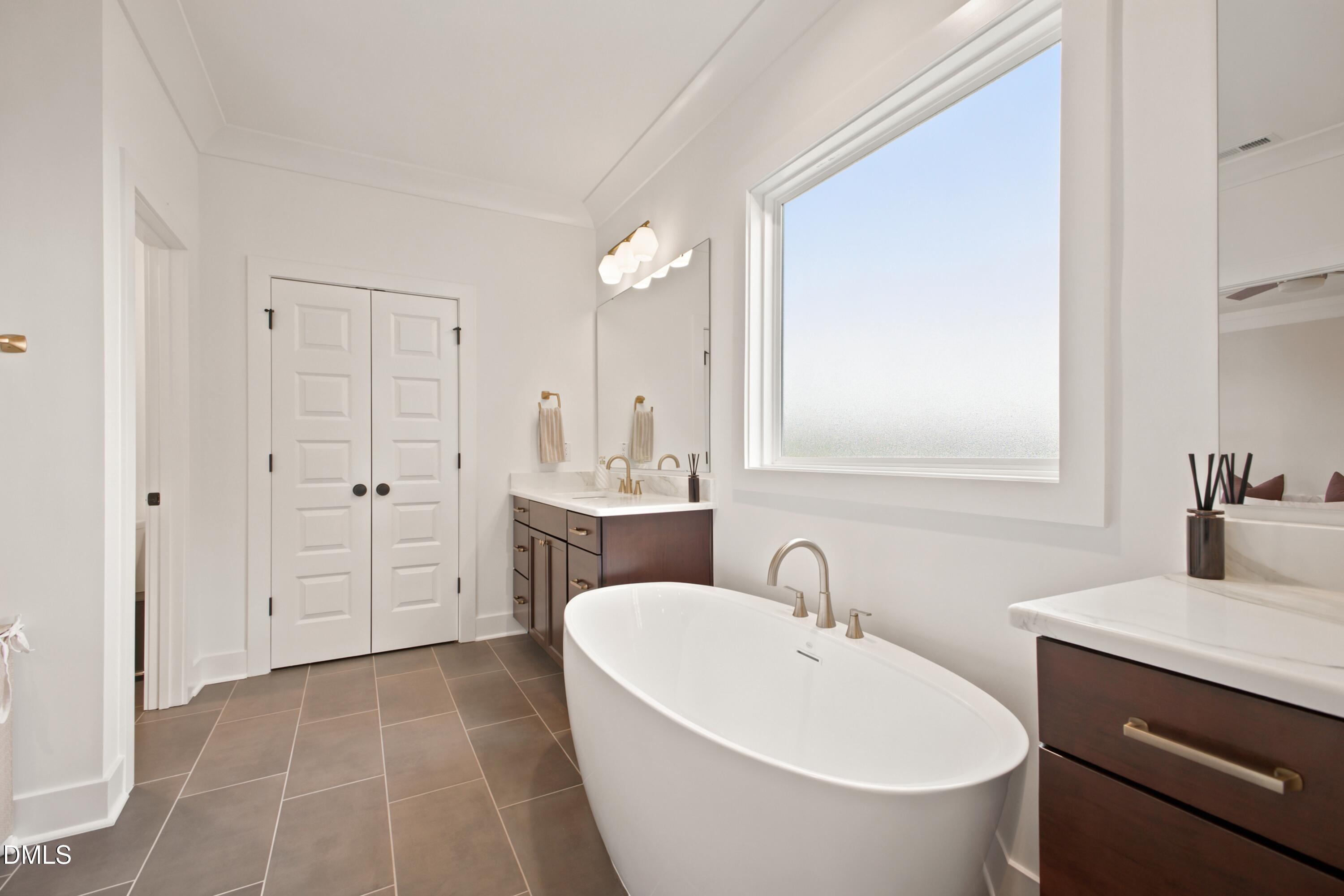 1045 Azalea Garden Circle Property Photo 30