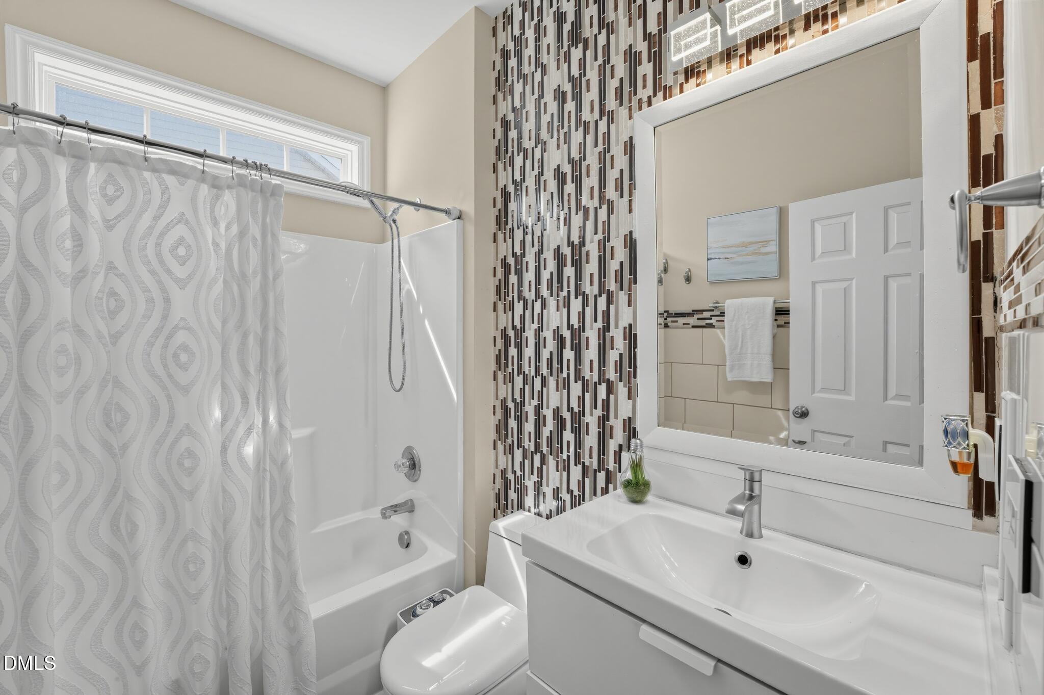 100 Drakeshire Court Property Photo 16