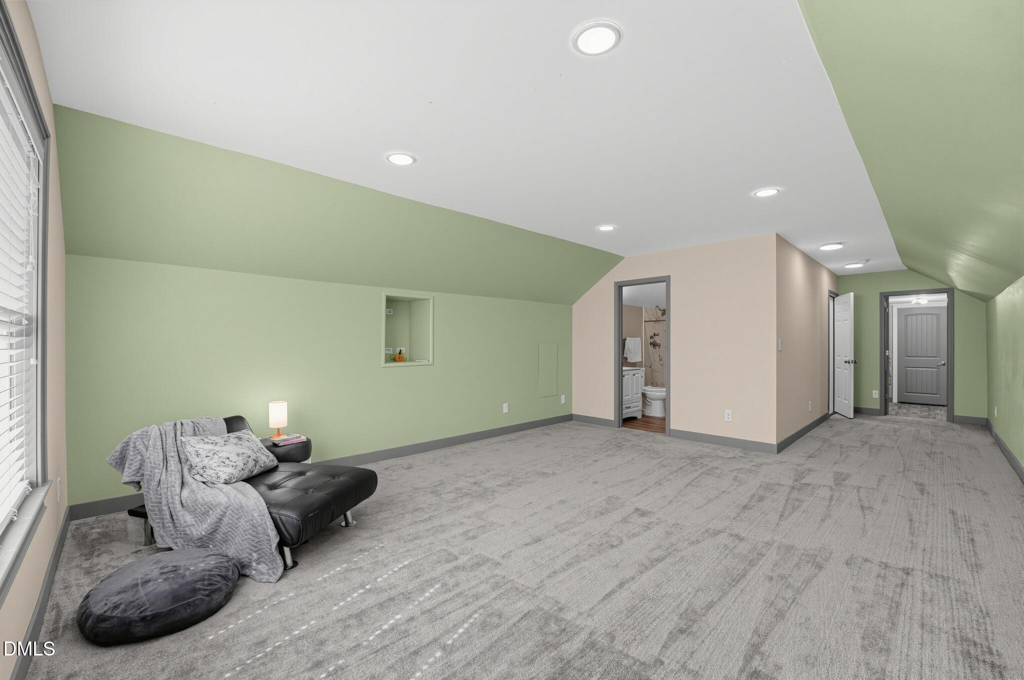 100 Drakeshire Court Property Photo 29