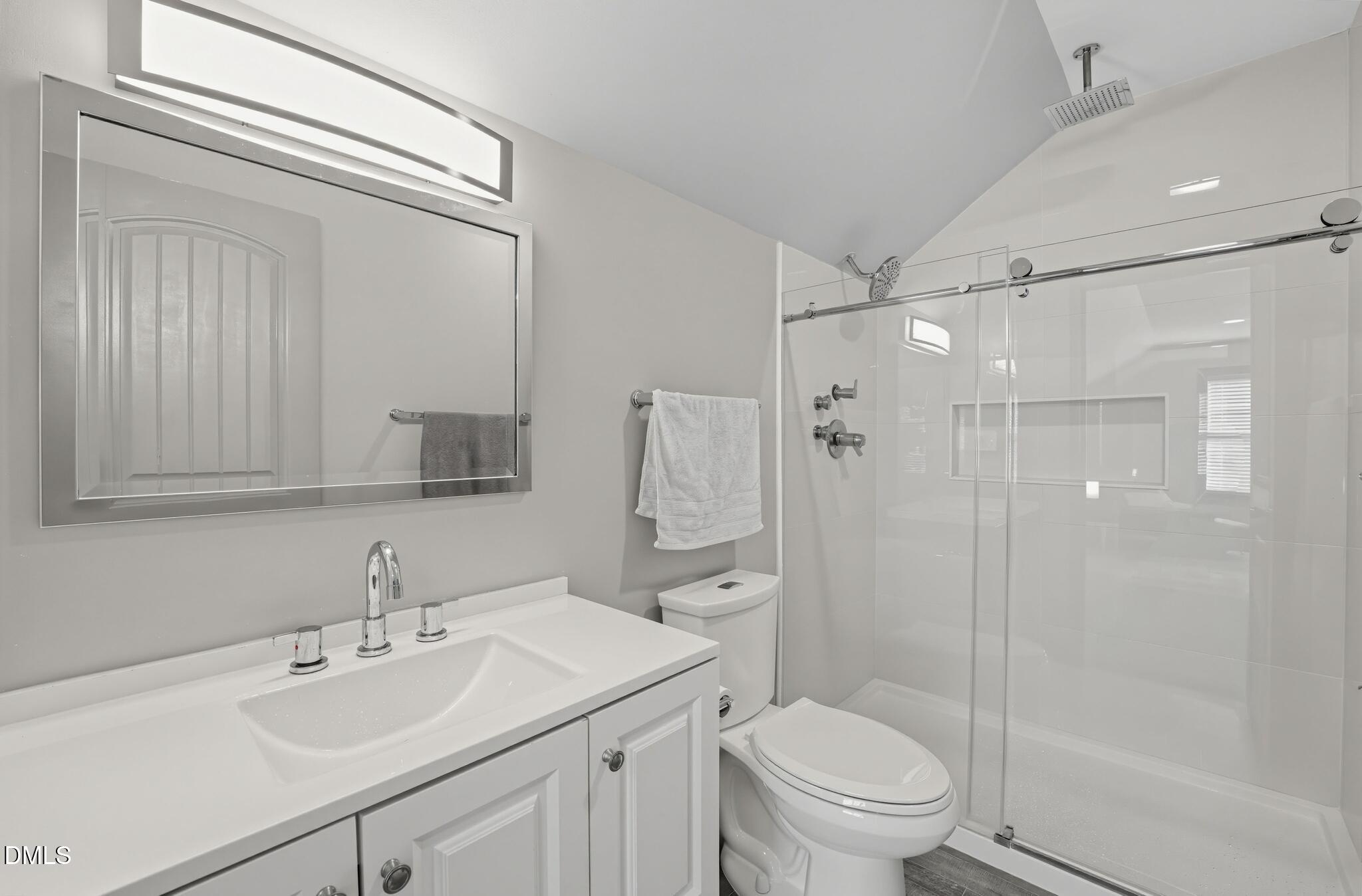 100 Drakeshire Court Property Photo 31