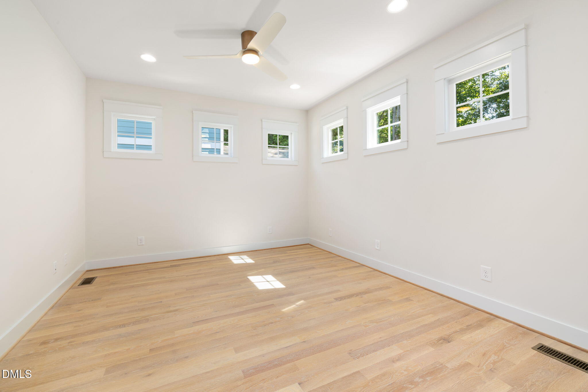 616 Hemlock Avenue Property Photo 7