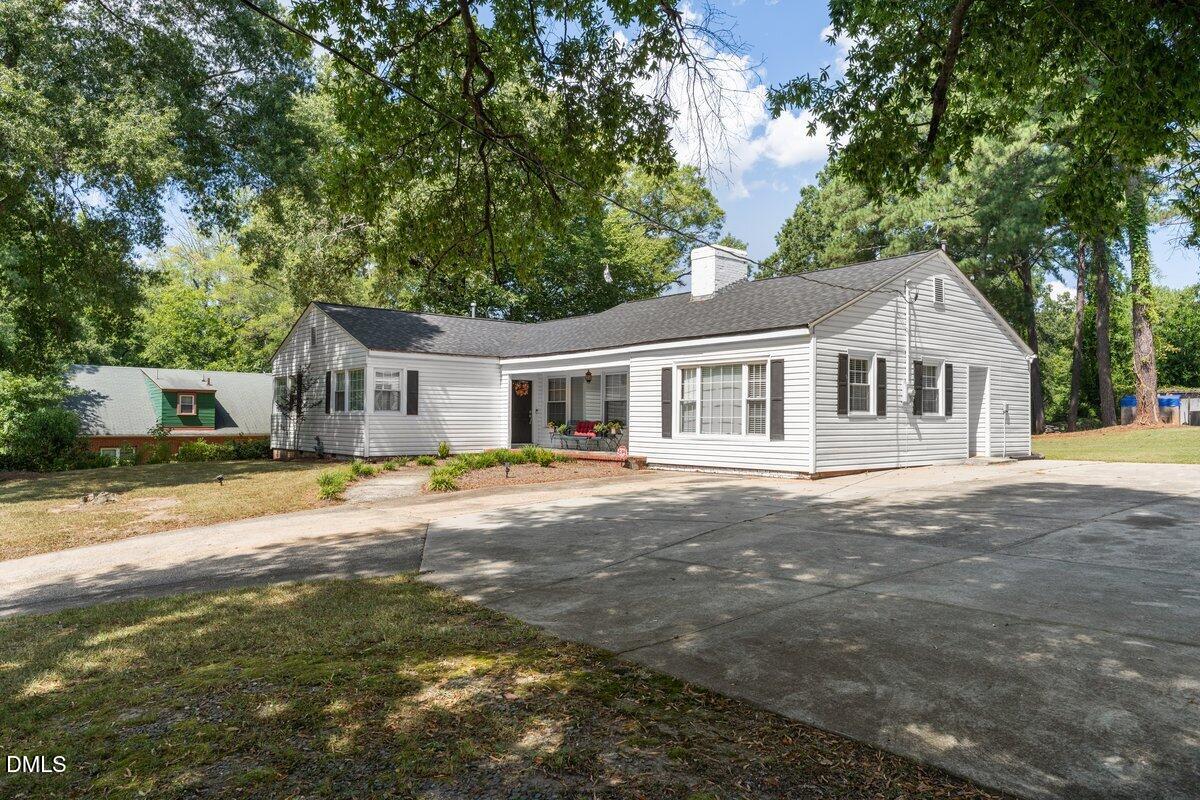 2605 Holloway Street Property Photo 3