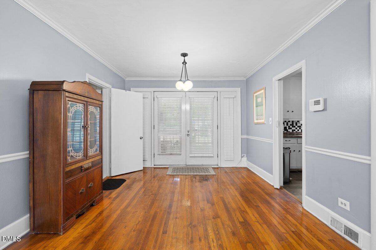 2605 Holloway Street Property Photo 15