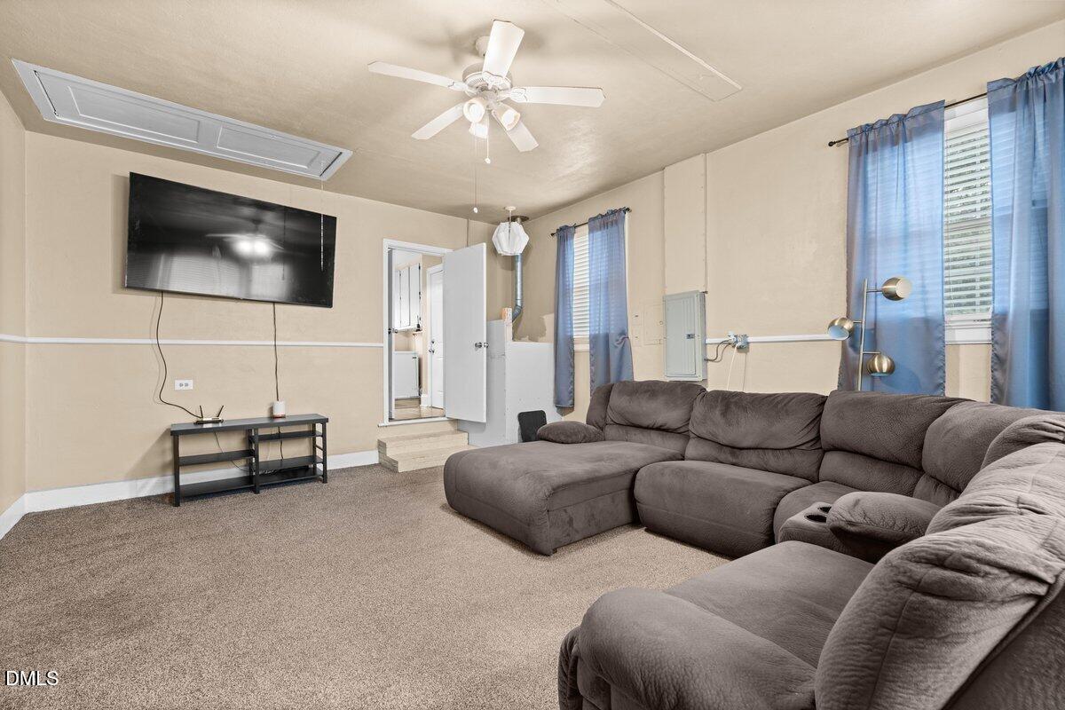 2605 Holloway Street Property Photo 21