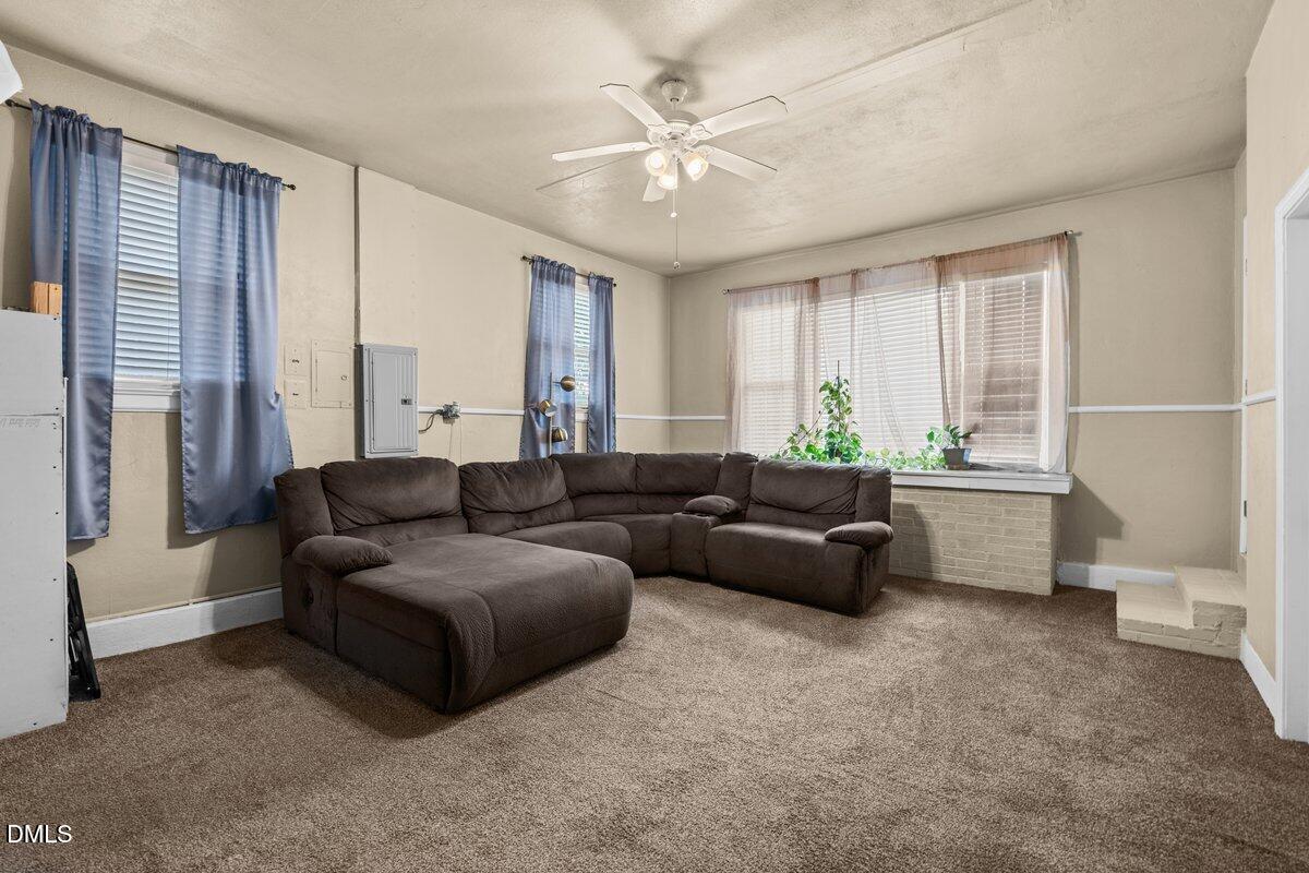 2605 Holloway Street Property Photo 22