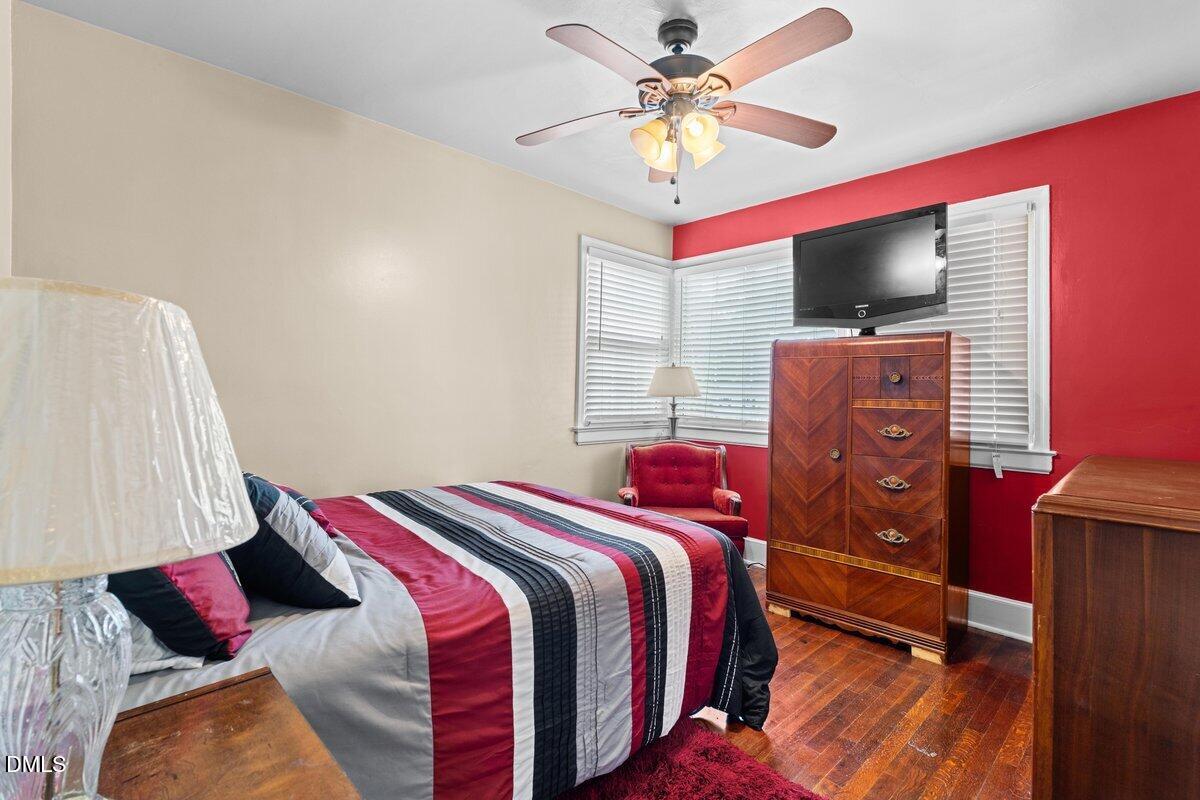 2605 Holloway Street Property Photo 23