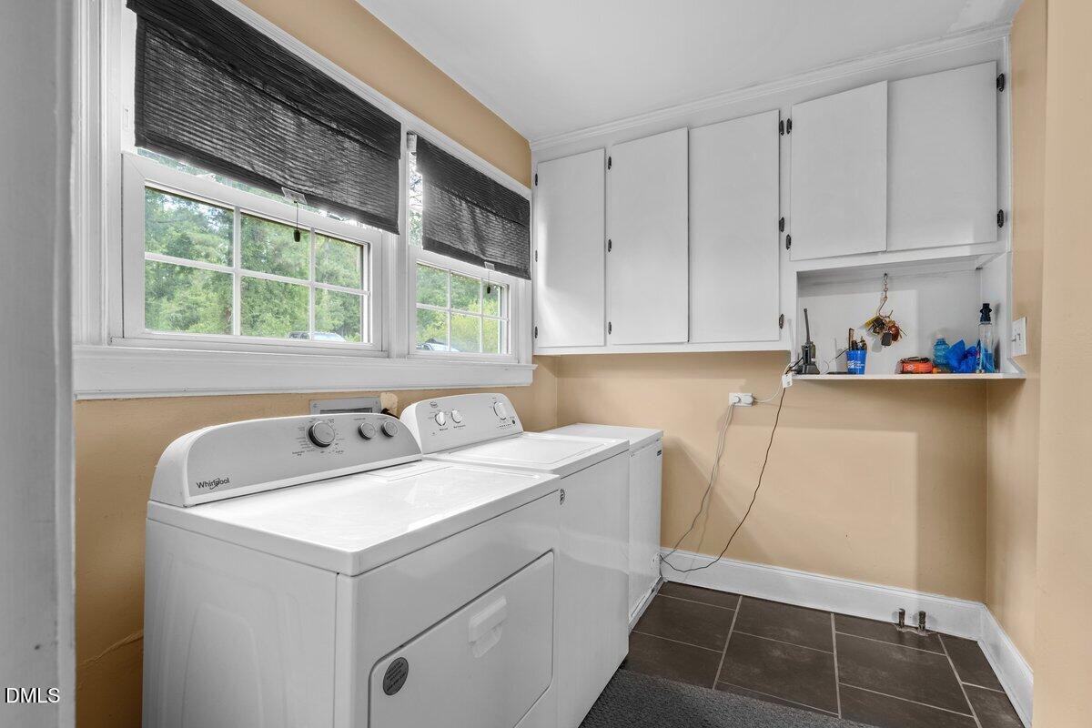 2605 Holloway Street Property Photo 28