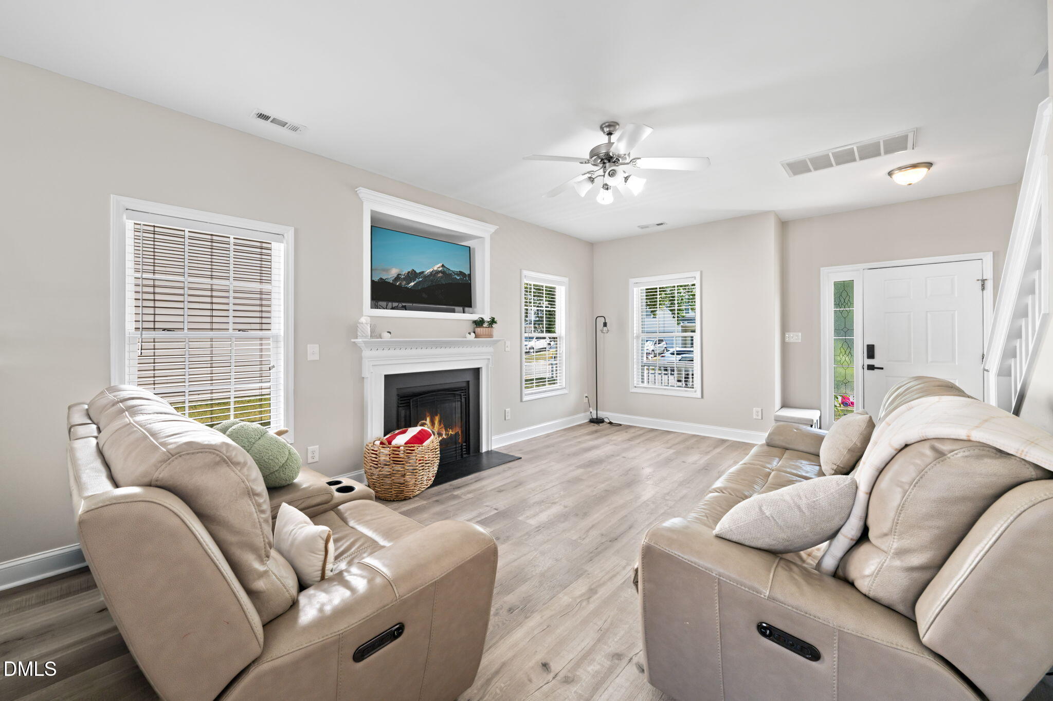 3138 Rendezvous Drive Property Photo 6