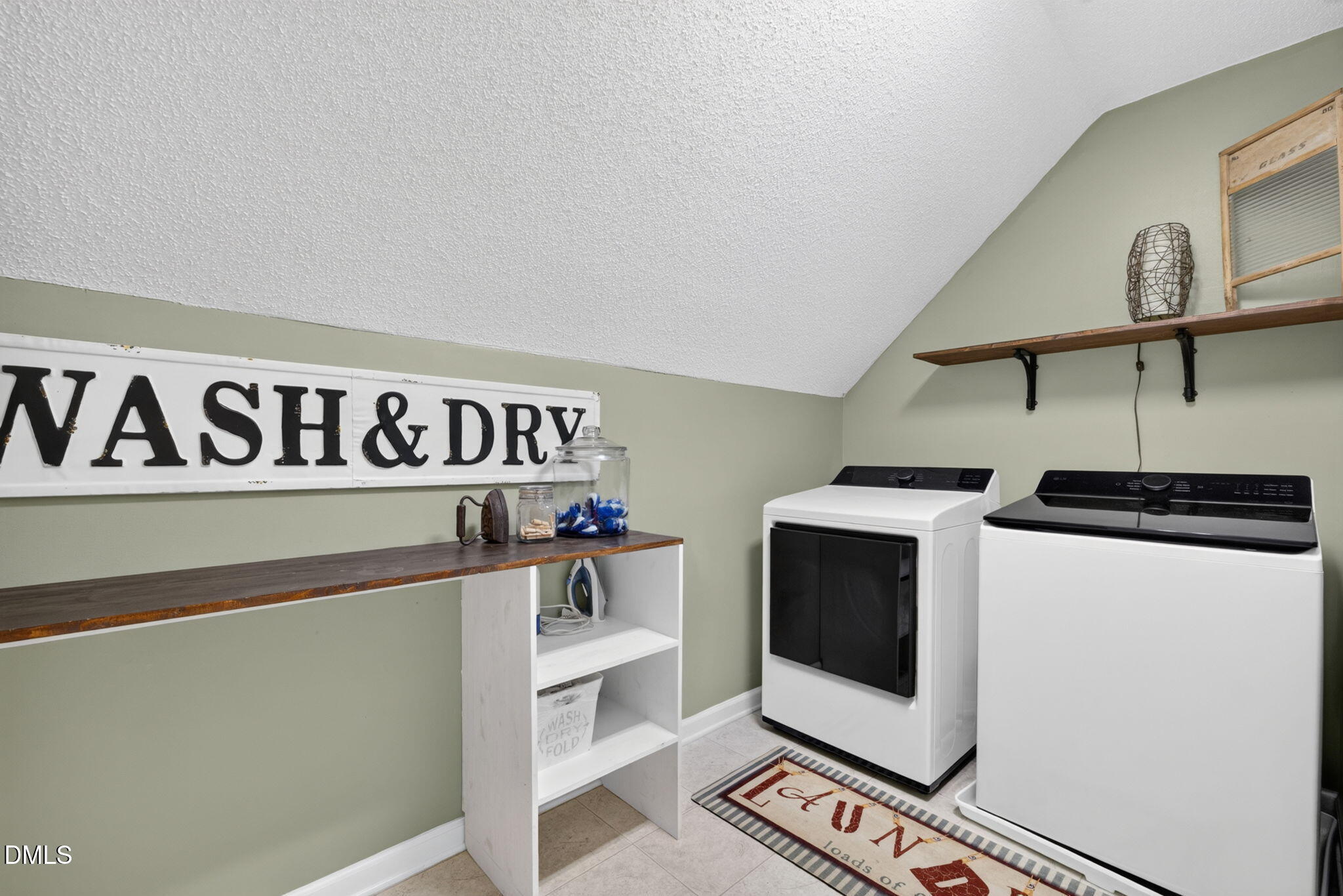 239 Tomahawk Drive Property Photo 32
